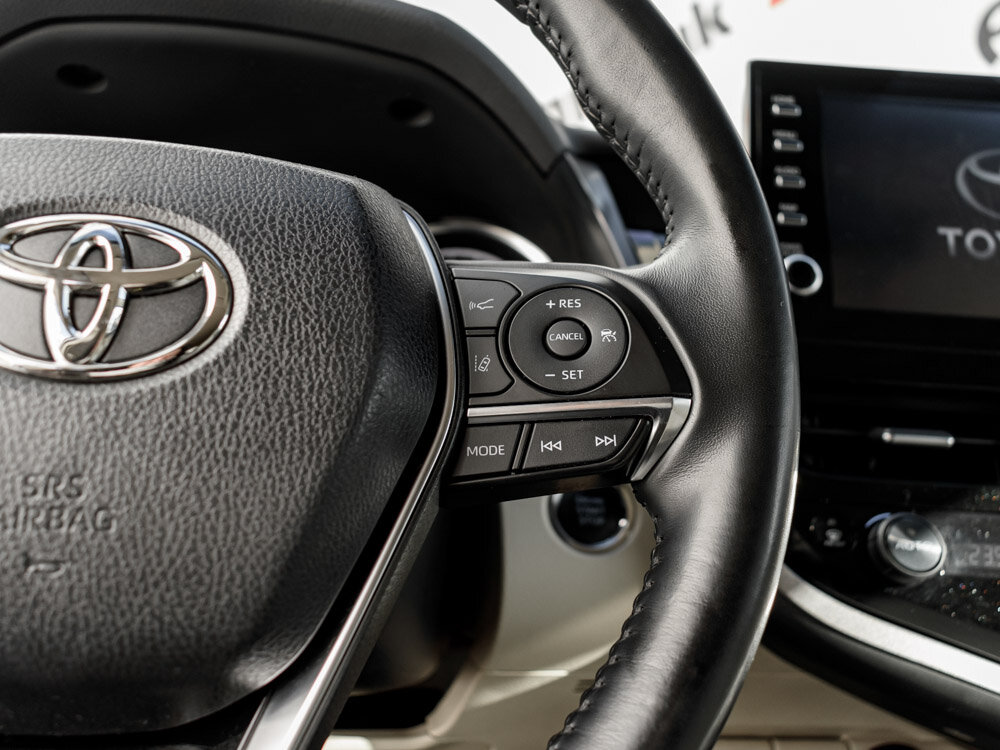Купить Toyota Camry 3.5 AT (249 л.с.), 2022 в Екатеренбурге
