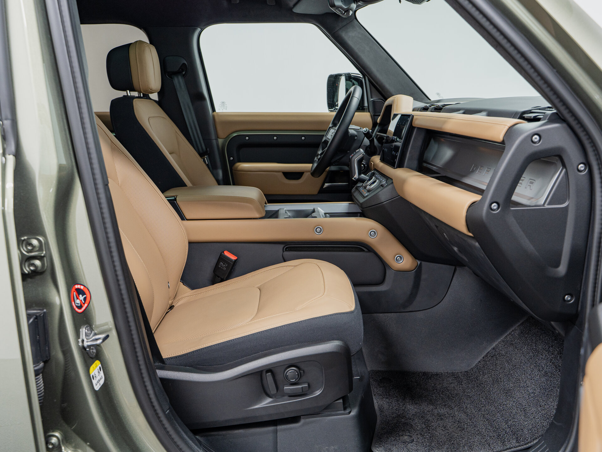 Автомобиль Land Rover Defender 130 3.0 AT (400 л.с.) 4WD - 13