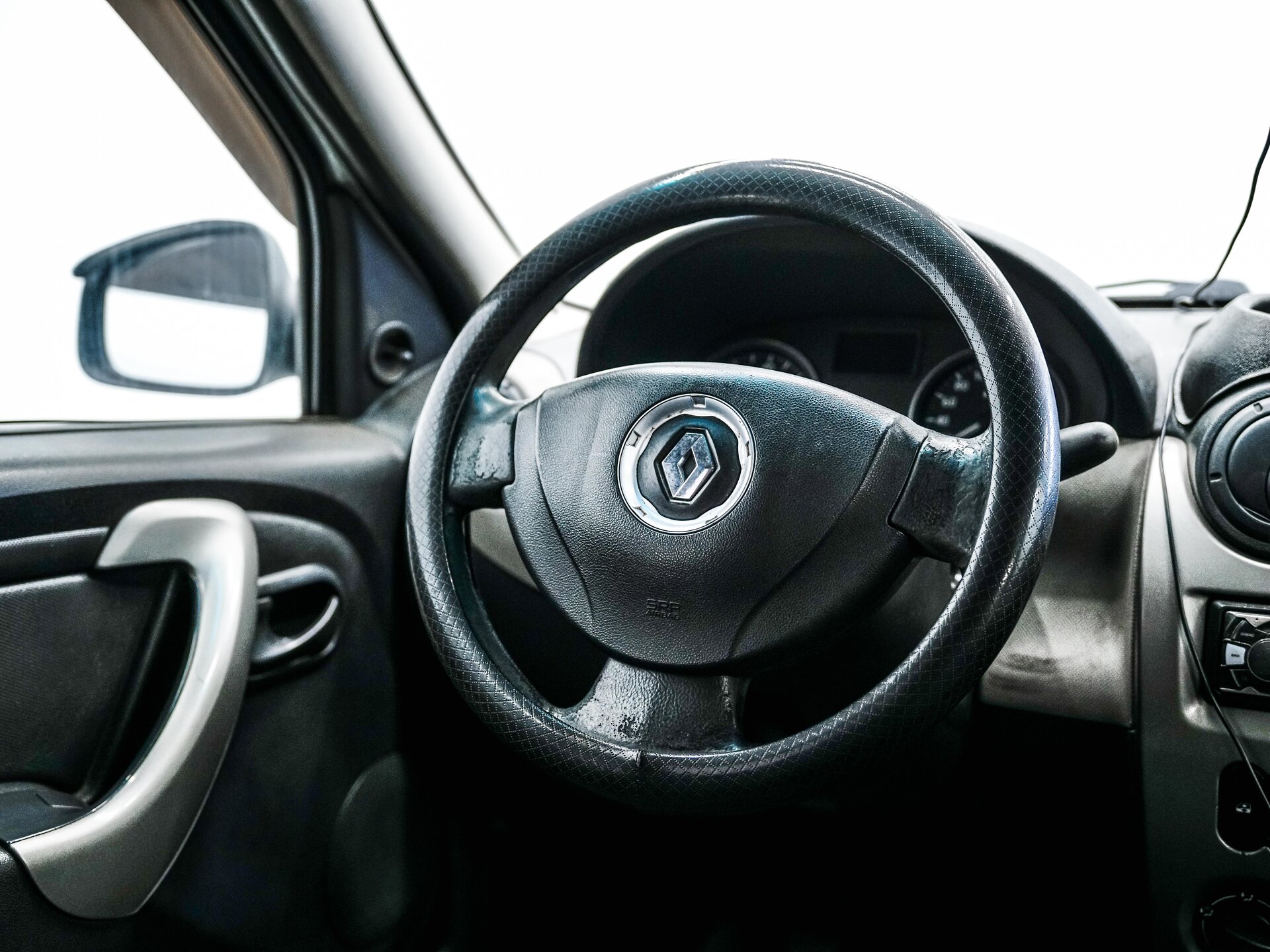 Renault Logan 2012 12