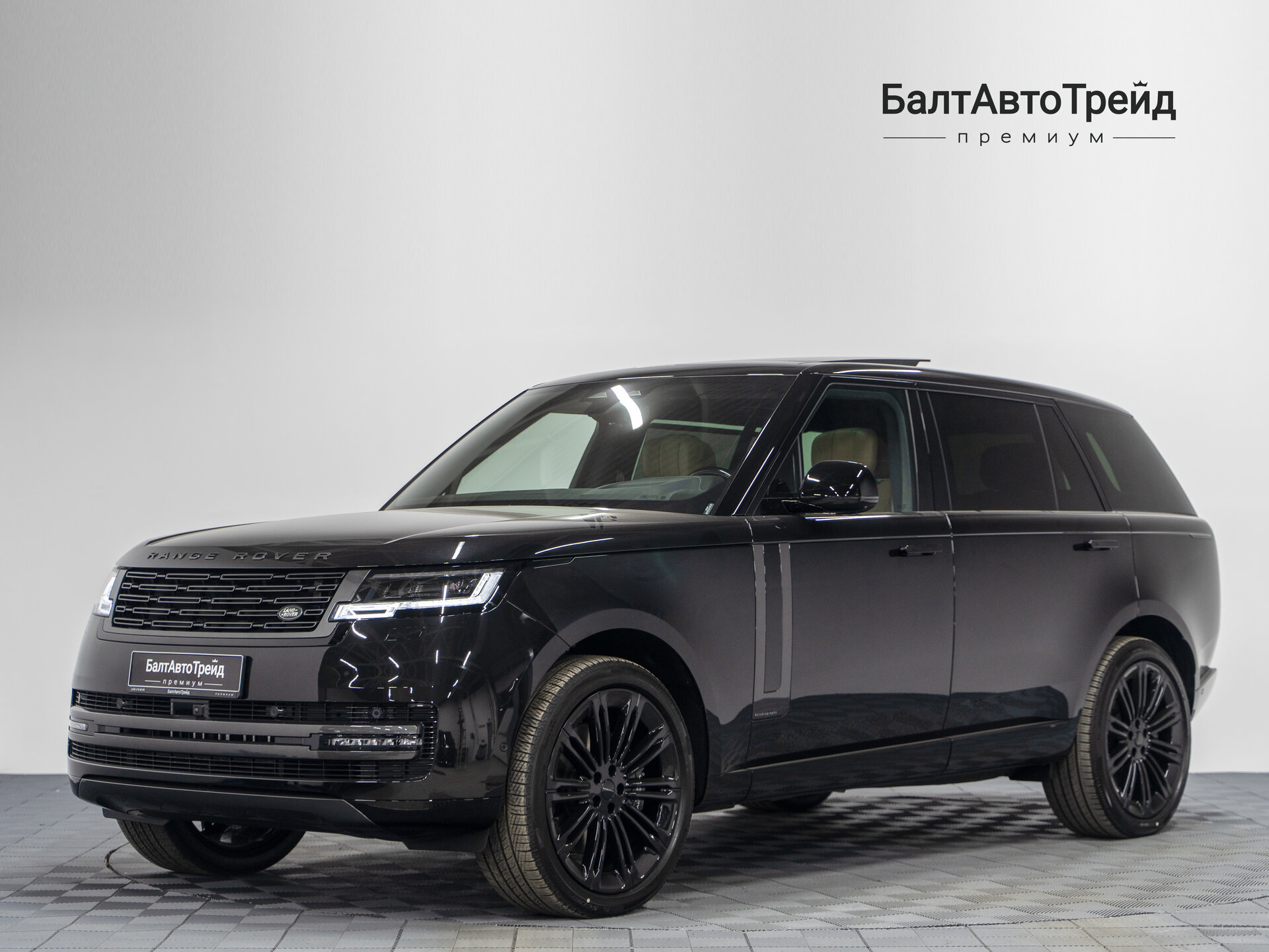 Автомобиль Land Rover Range Rover P530 MHEV Long 4.4 AT (530 л.с.) 4WD - 1
