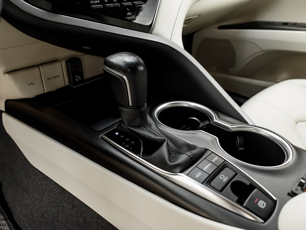 Купить Toyota Camry 3.5 AT (249 л.с.), 2022 в Екатеренбурге