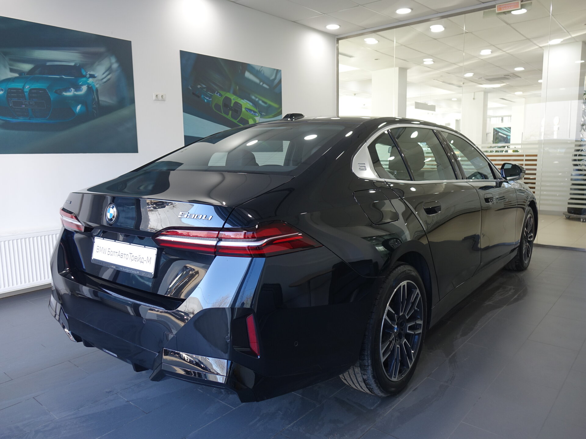 Автомобиль BMW 5 серии 530Li xDrive 2.0 AT (258 л.с.) 4WD - 4