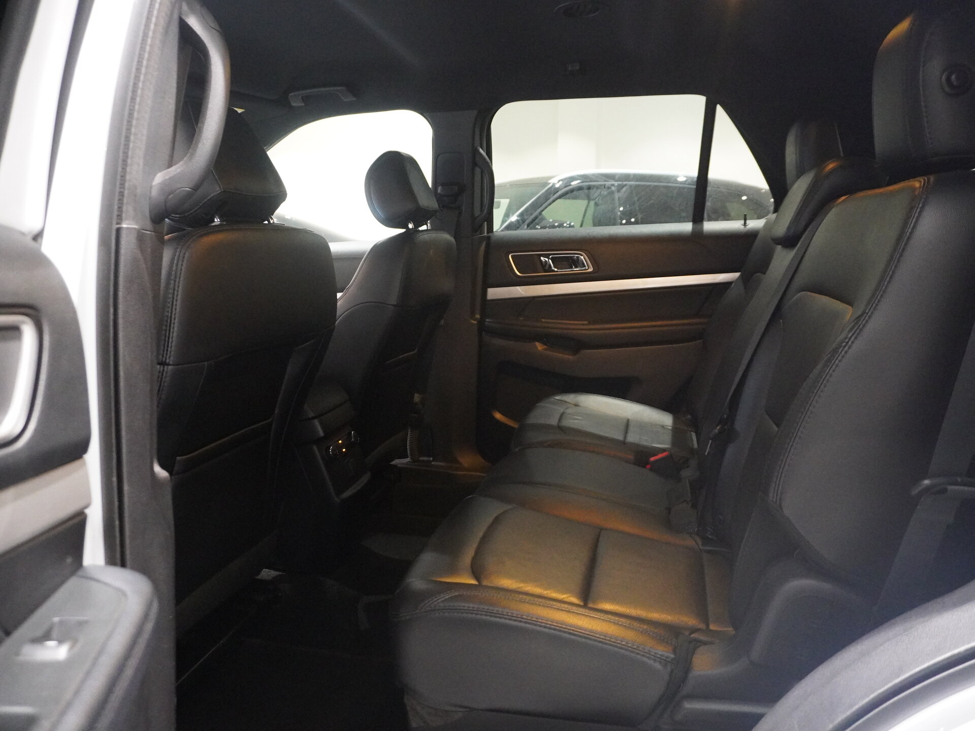 Автомобиль Ford Explorer 3.5 AT (249 л.с.) 4WD - 10