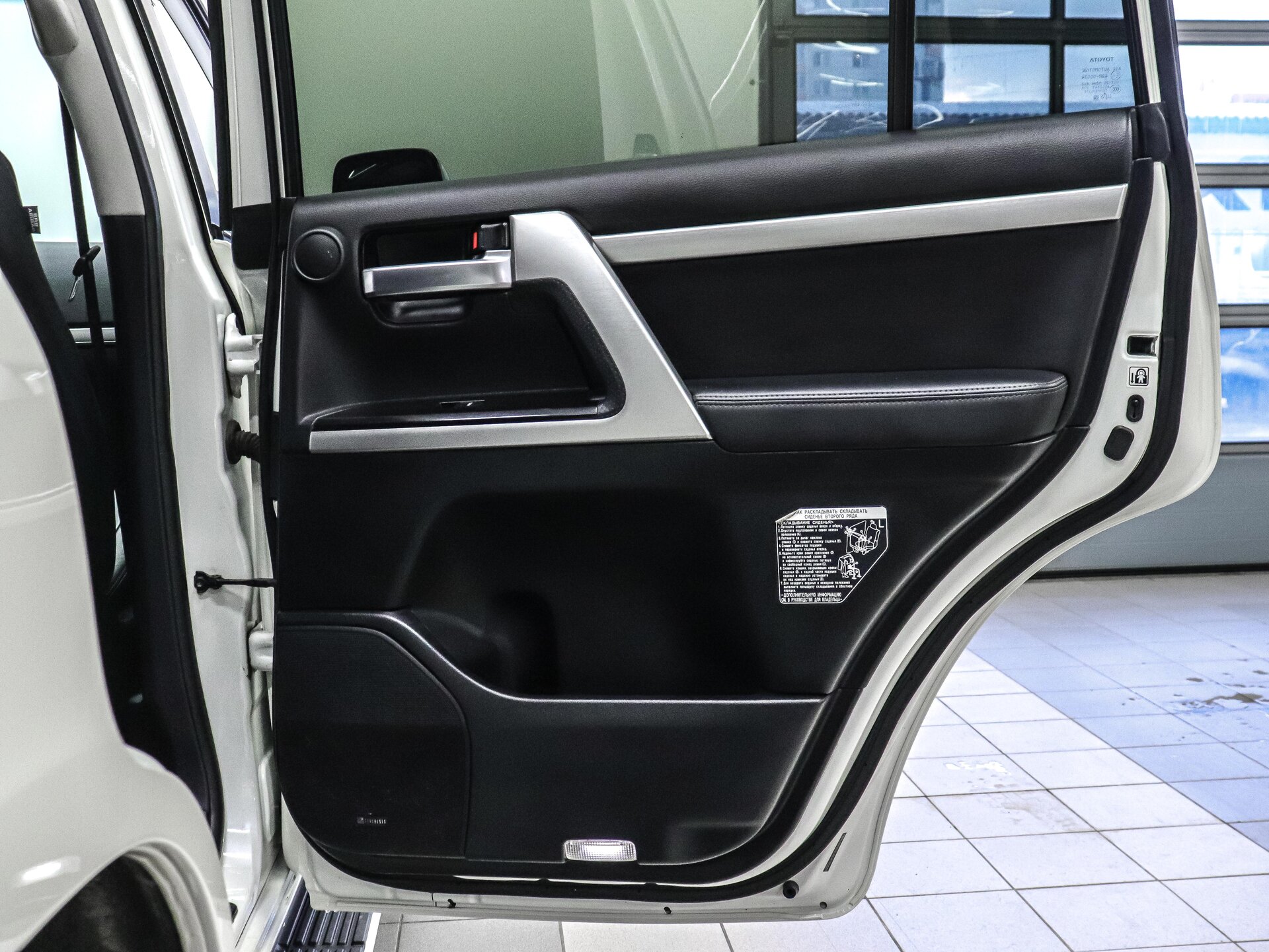 Toyota Land Cruiser 2019 27