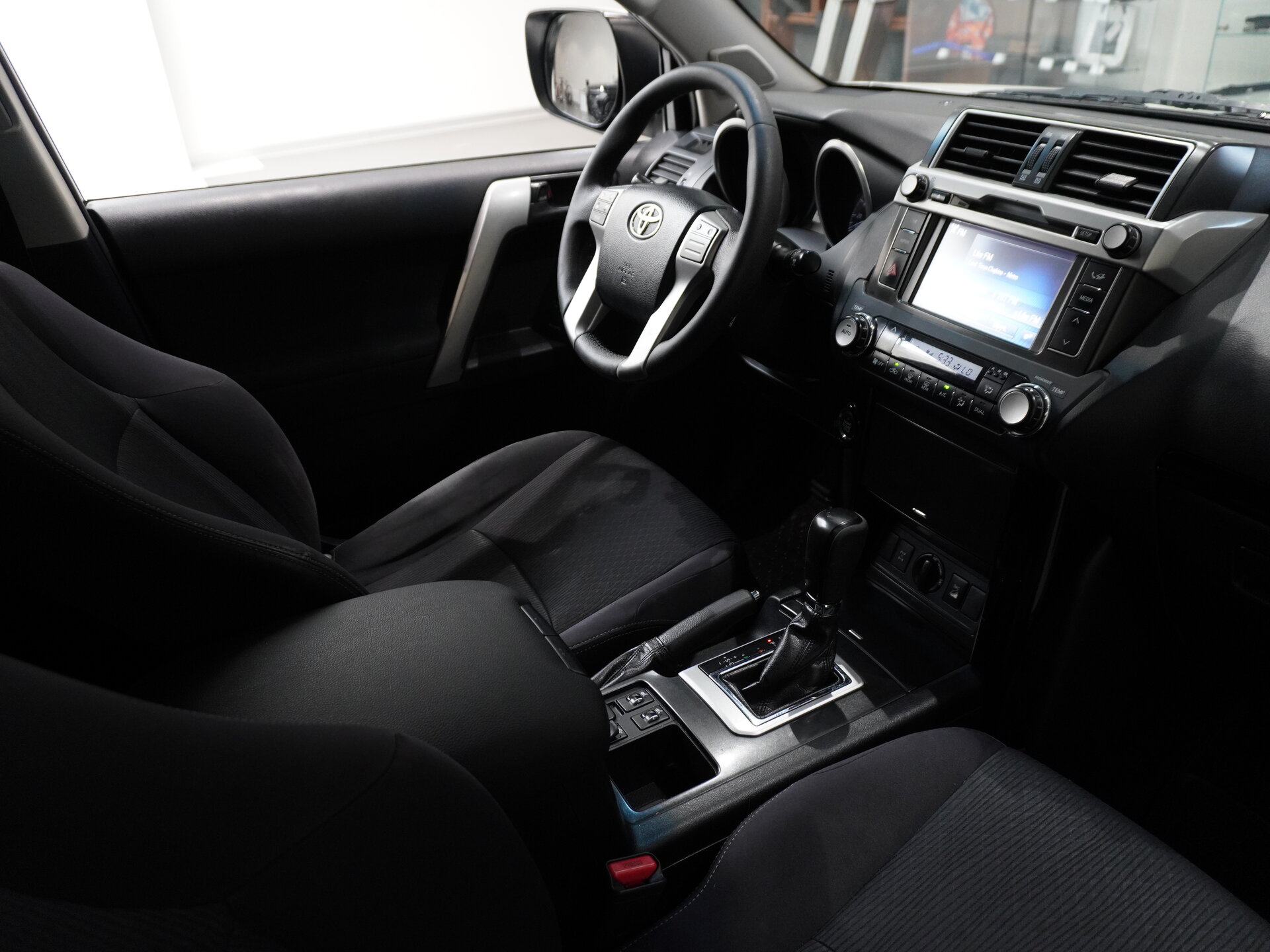 Автомобиль Toyota Land Cruiser Prado 3.0d AT (173 л.с.) 4WD - 11