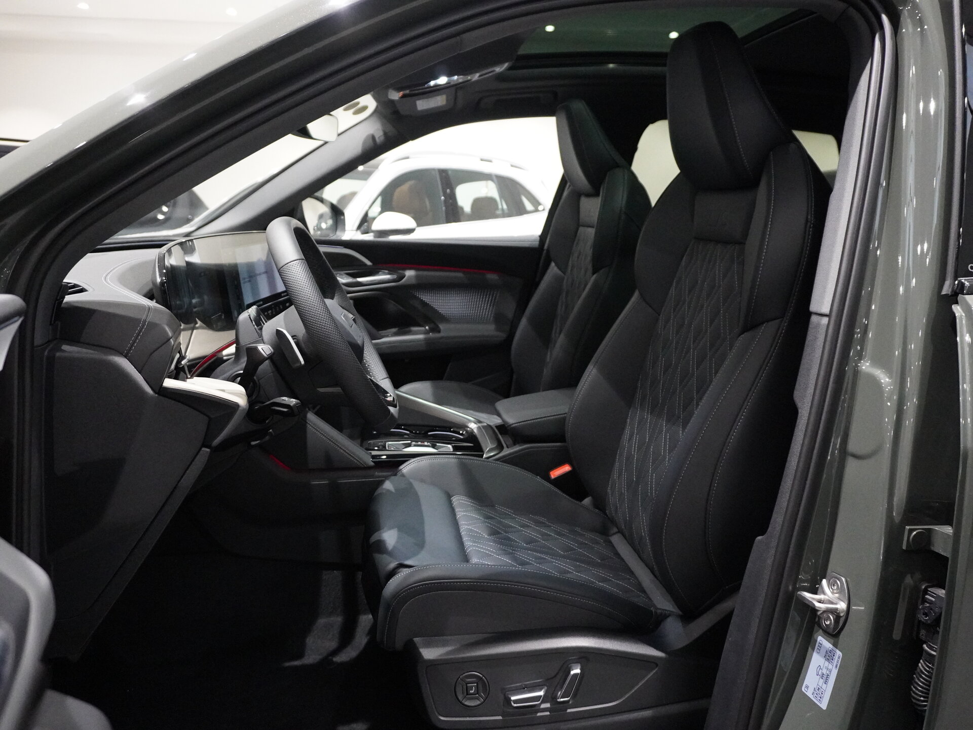 Автомобиль Audi Q5 L 2.0 AMT (204 л.с.) 4WD - 8