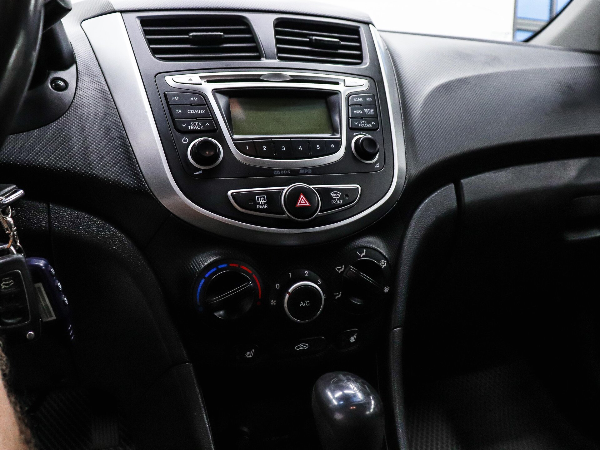 Hyundai Solaris 2014 20