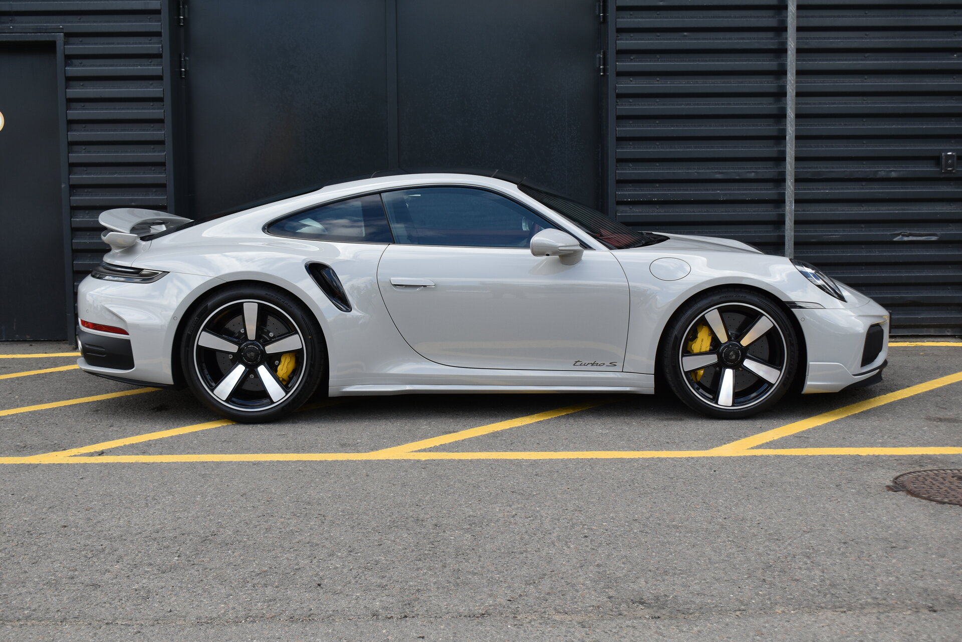 80878080 Turbo S 3.6hyb AMT (711 л.с.) 4WD №5
