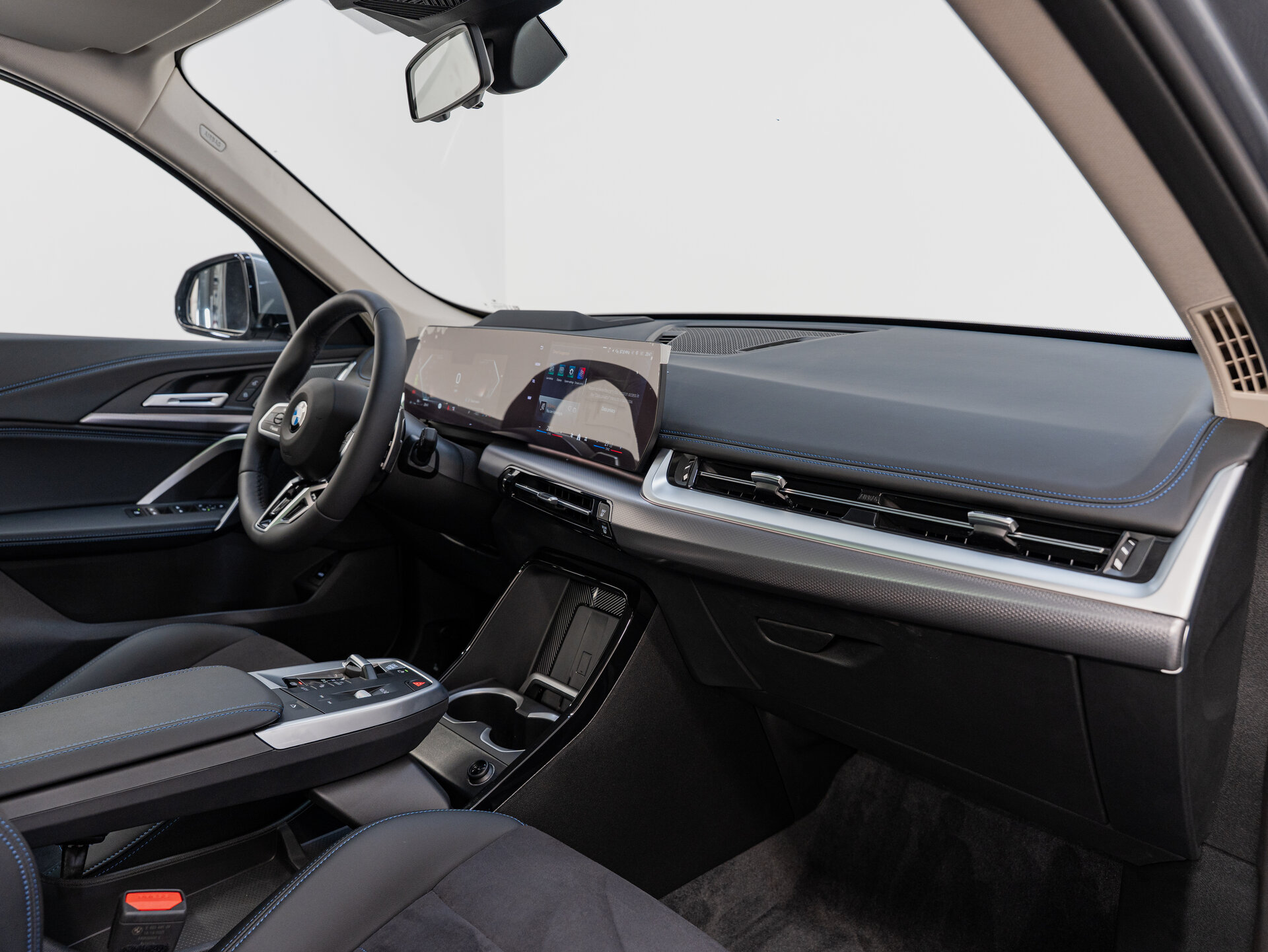 Автомобиль BMW X1 25Li xDrive 2.0 AMT (204 л.с.) 4WD - 14
