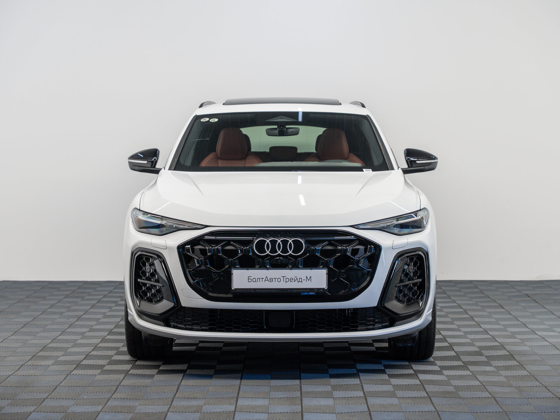 Автомобиль Audi Q5 L 2.0 AMT (204 л.с.) 4WD - 5