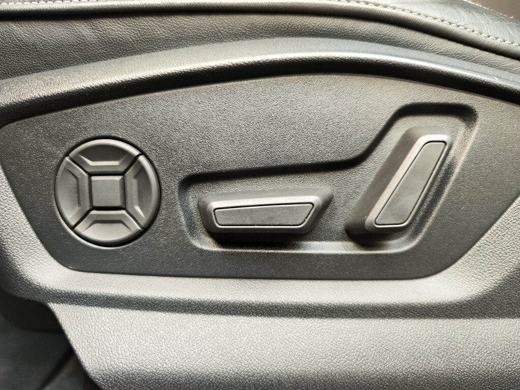 Автомобиль Audi Q8 55 TFSI 3.0 AT (340 л.с.) 4WD - 19