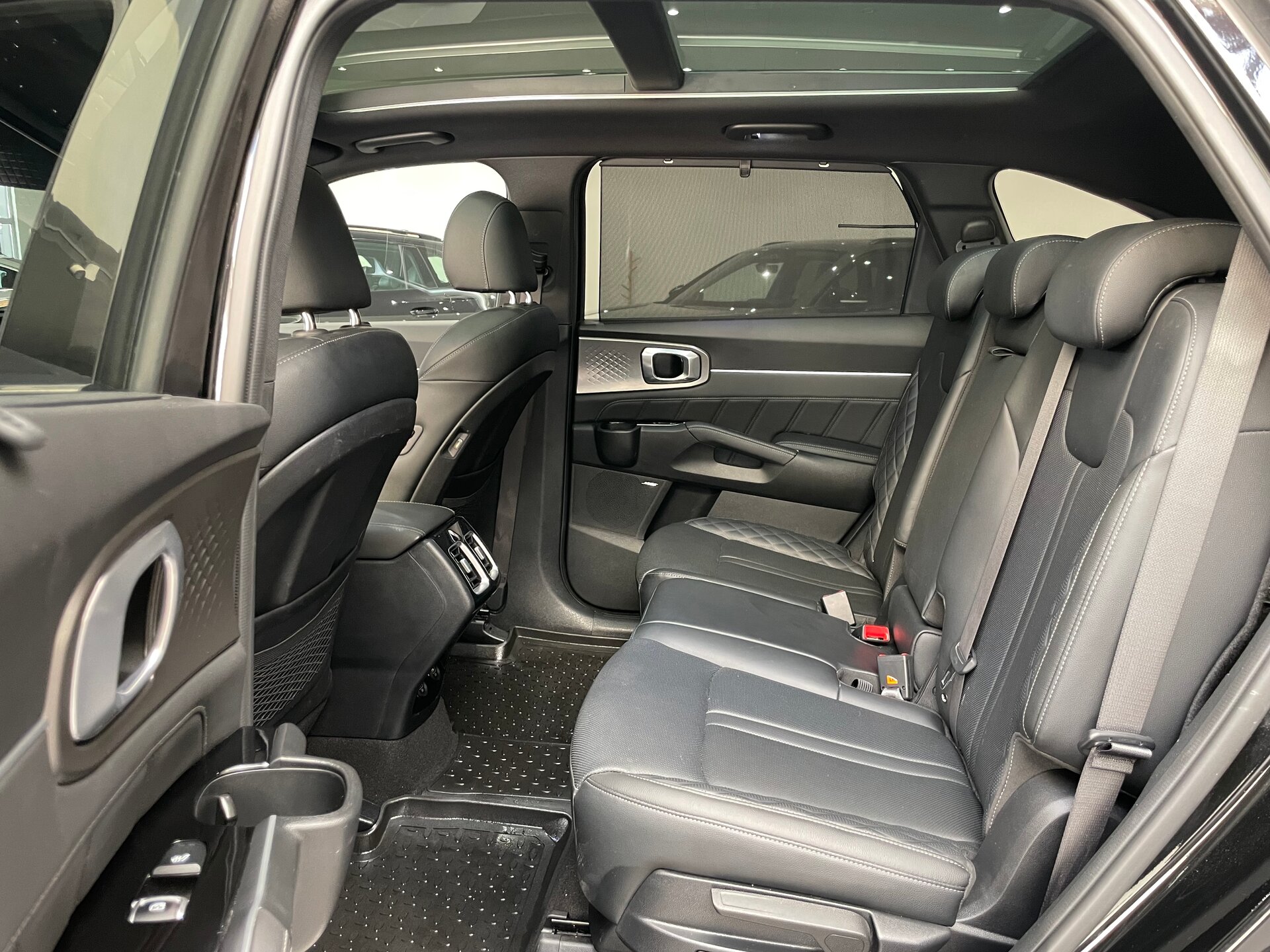 Автомобиль Kia Sorento 2.2d AMT (199 л.с.) 4WD - 9