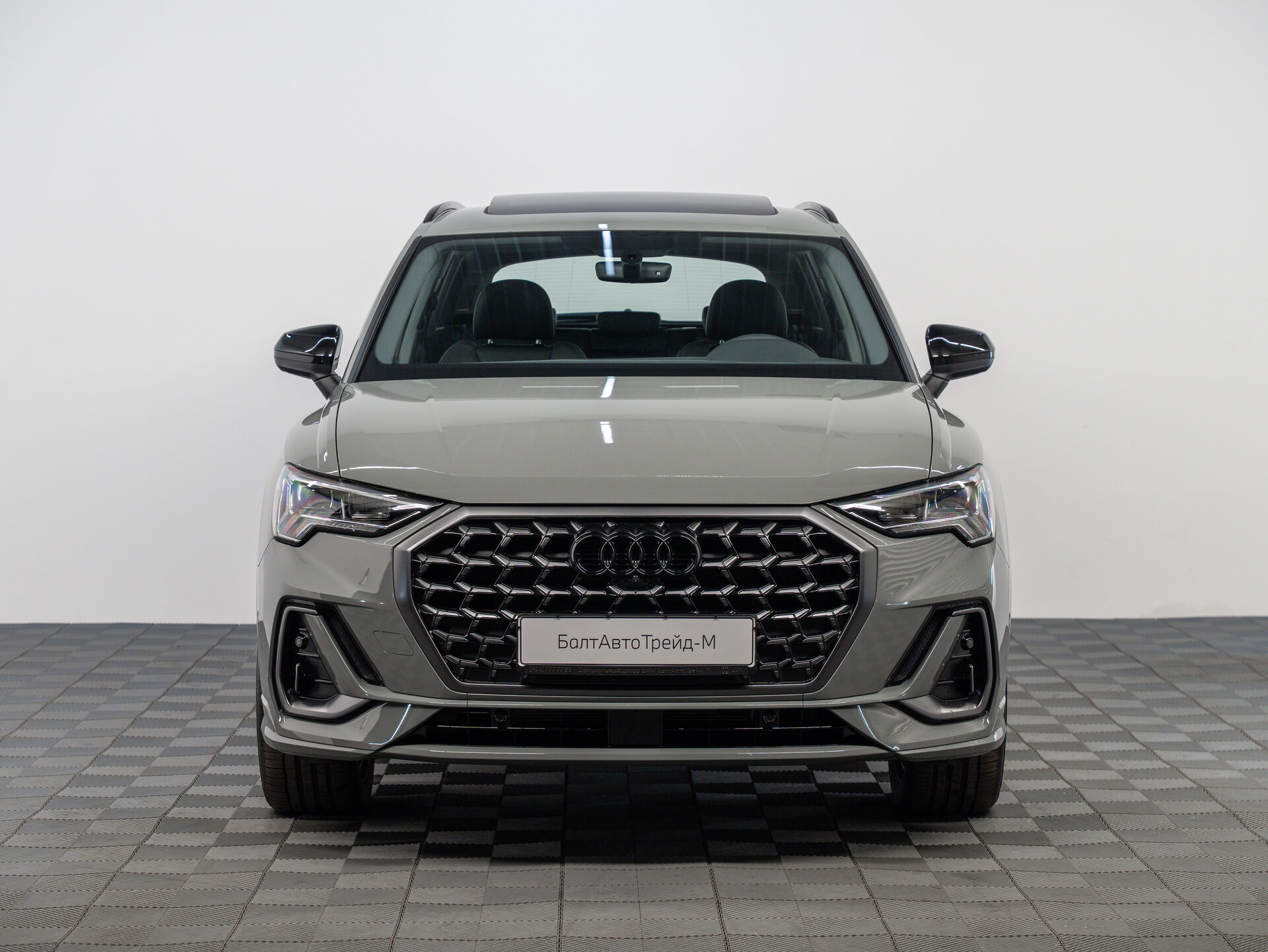 Автомобиль Audi Q3 35 TFSI 1.5 AMT (160 л.с.) - 2