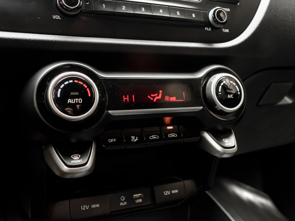 Купить Kia Rio X-Line 1.6 MT (123 л.с.), 2018 в Екатеренбурге