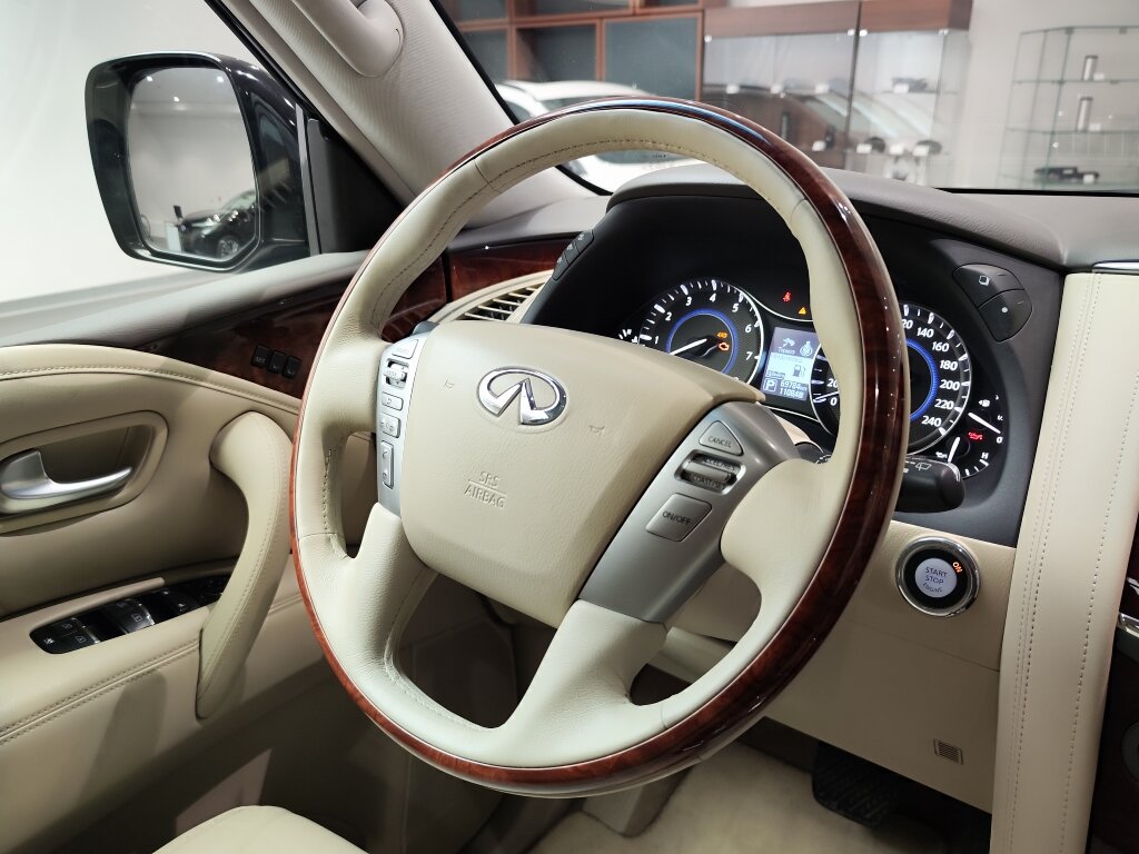 Автомобиль Infiniti QX80 5.6 AT (405 л.с.) 4WD - 19