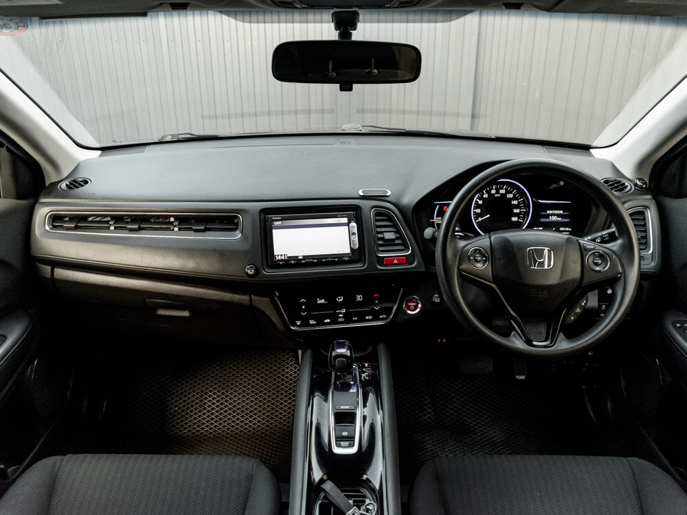 Купить Honda Vezel 1.5hyb AMT (152 л.с.) 4WD, 2014 в Екатеренбурге