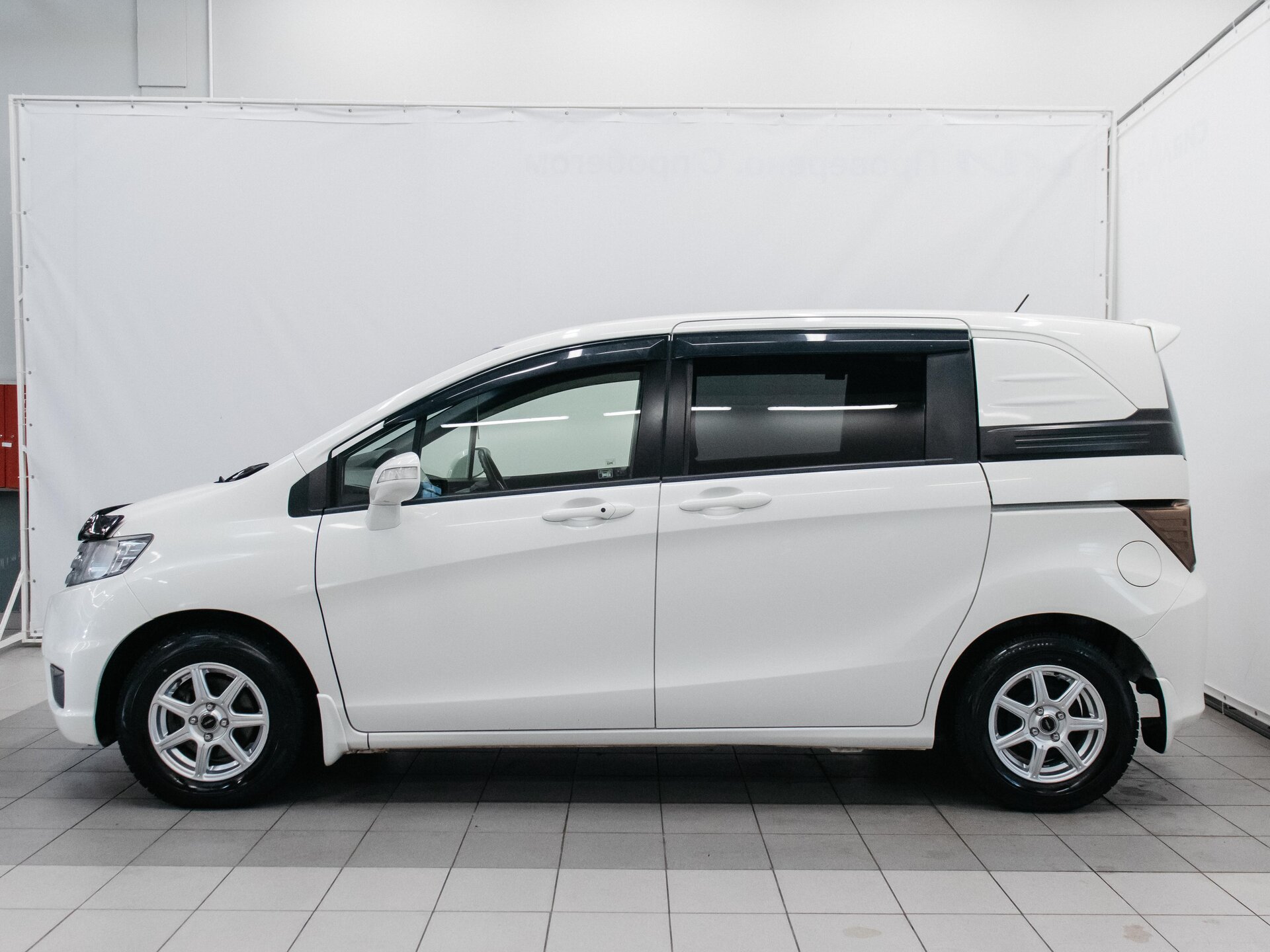 Honda Freed 2012 8