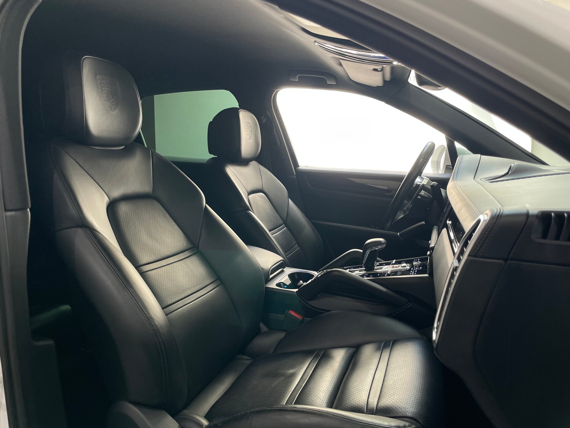 Автомобиль Porsche Cayenne 3.0 AT (340 л.с.) 4WD - 12
