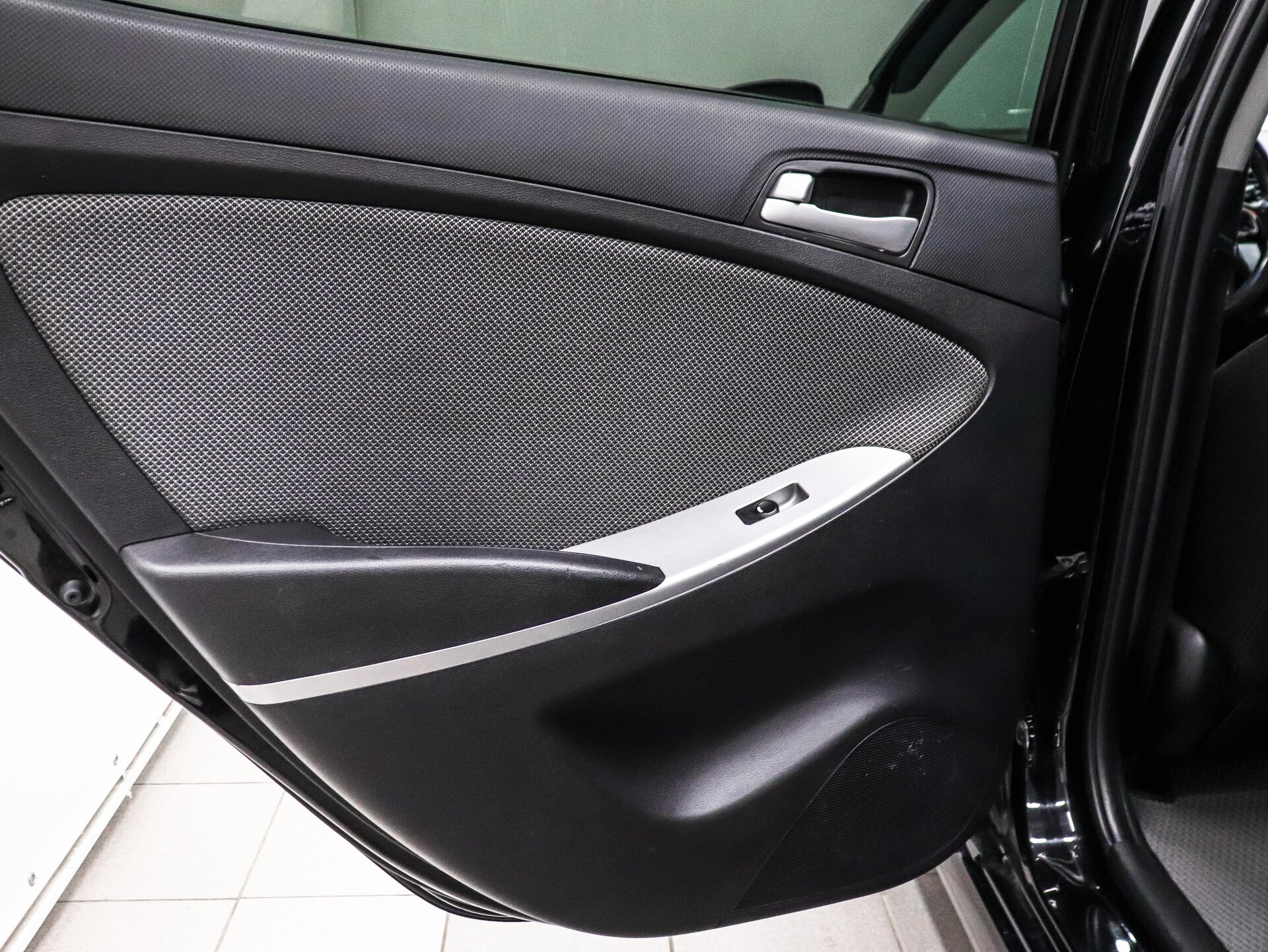 Hyundai Solaris 2014 23