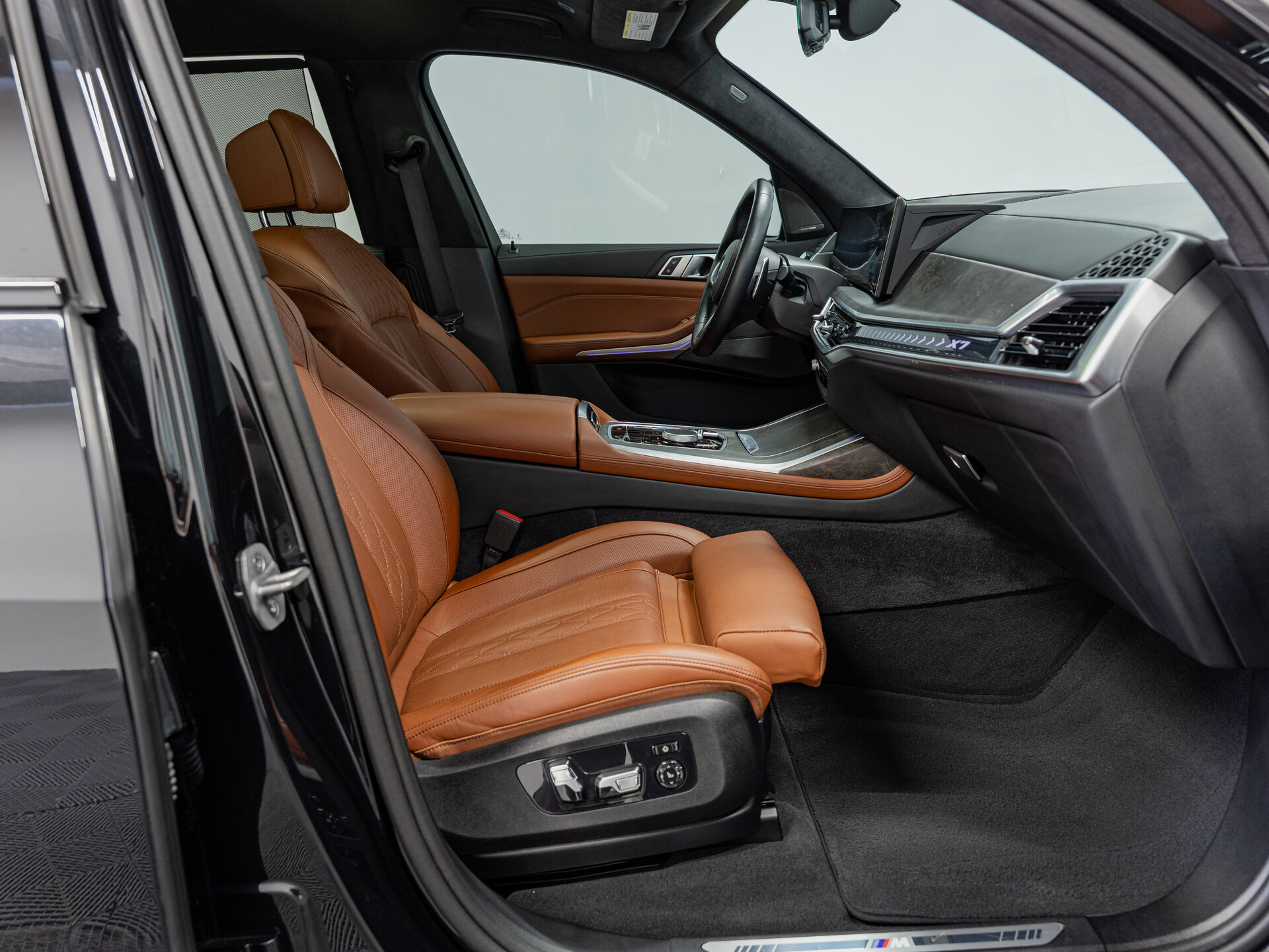 Автомобиль BMW X7 40i 3.0 AT (381 л.с.) 4WD - 13
