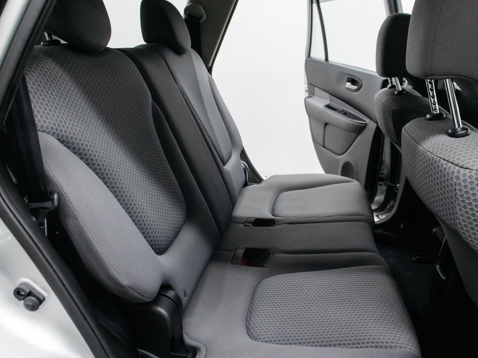 Nissan Wingroad 2018 25