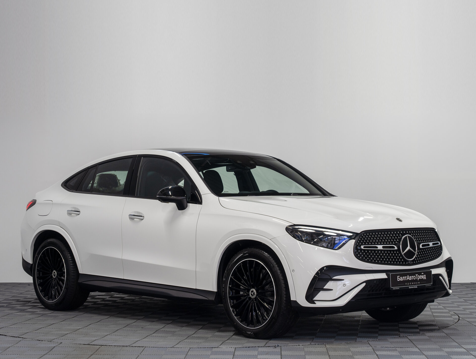 Автомобиль Mercedes-Benz GLC Coupe 300 2.0 AT (258 л.с.) 4WD - 6