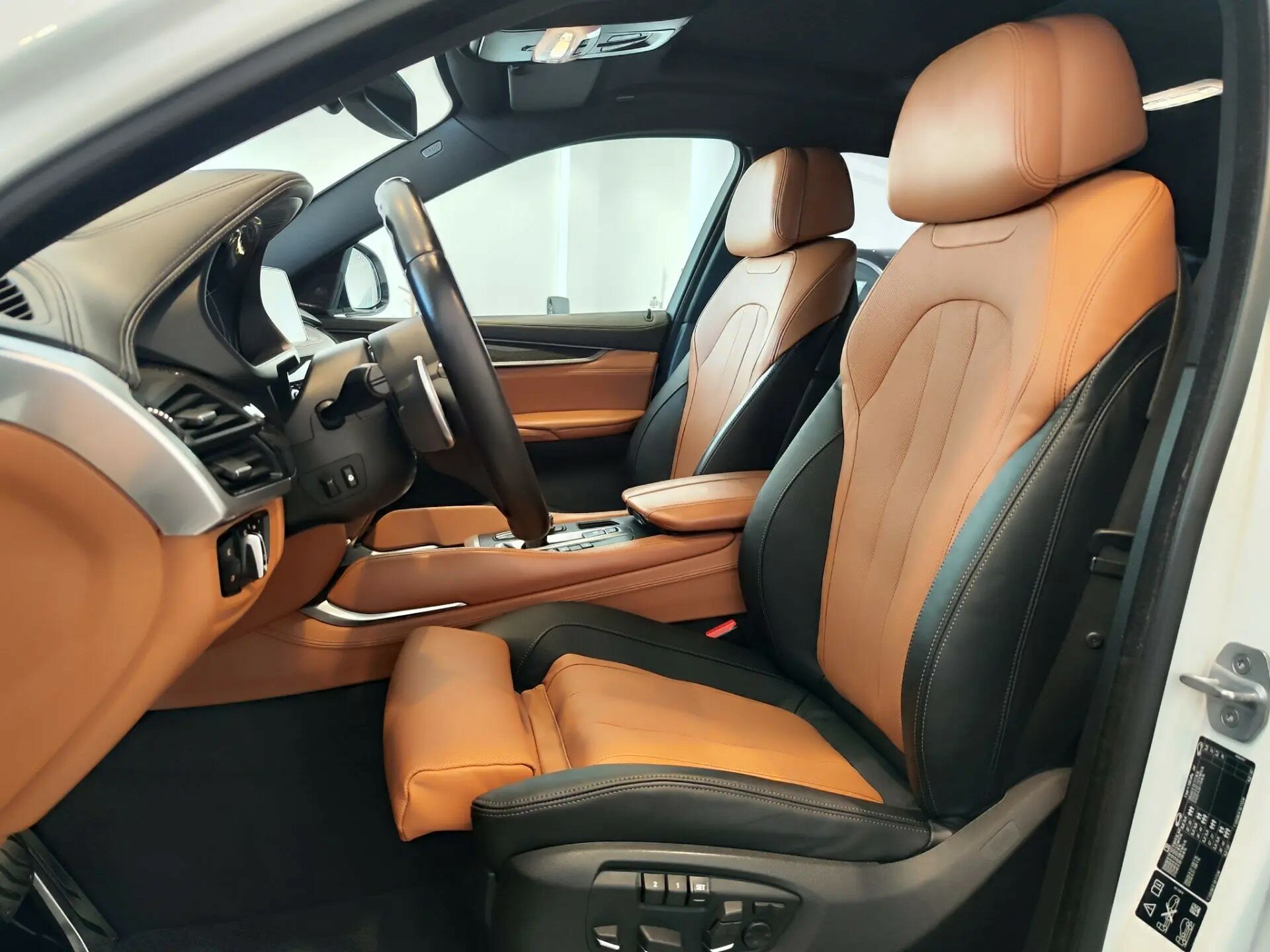 Автомобиль BMW X6 40d 3.0d AT (313 л.с.) 4WD - 8