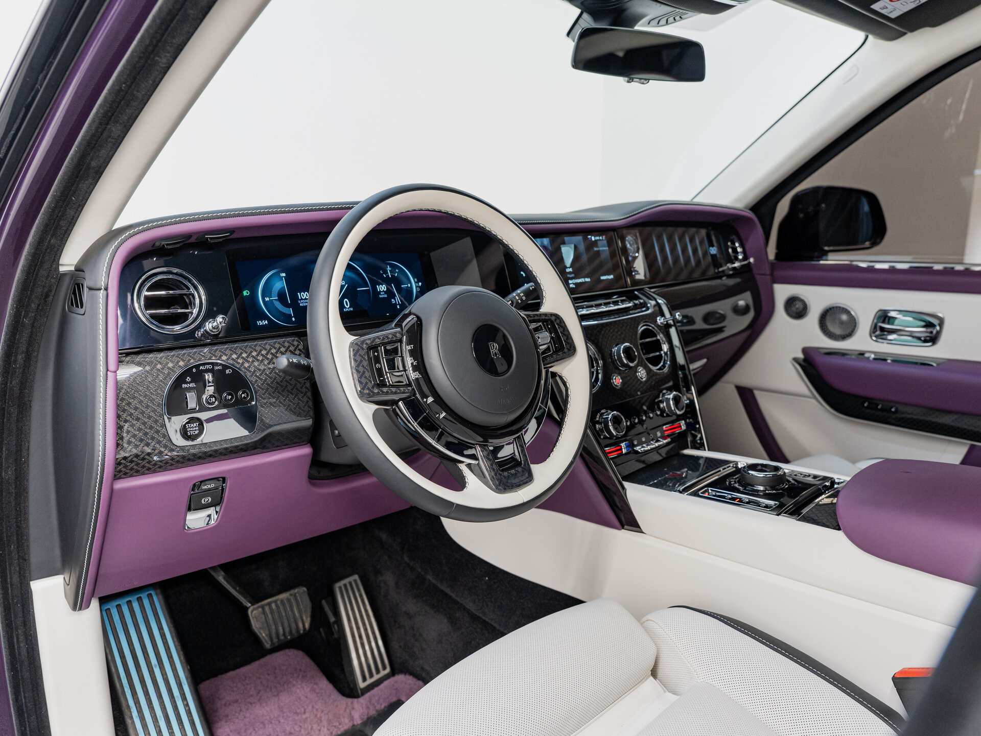 Автомобиль Rolls-Royce Cullinan Black Badge 6.8 AT (600 л.с.) 4WD - 14