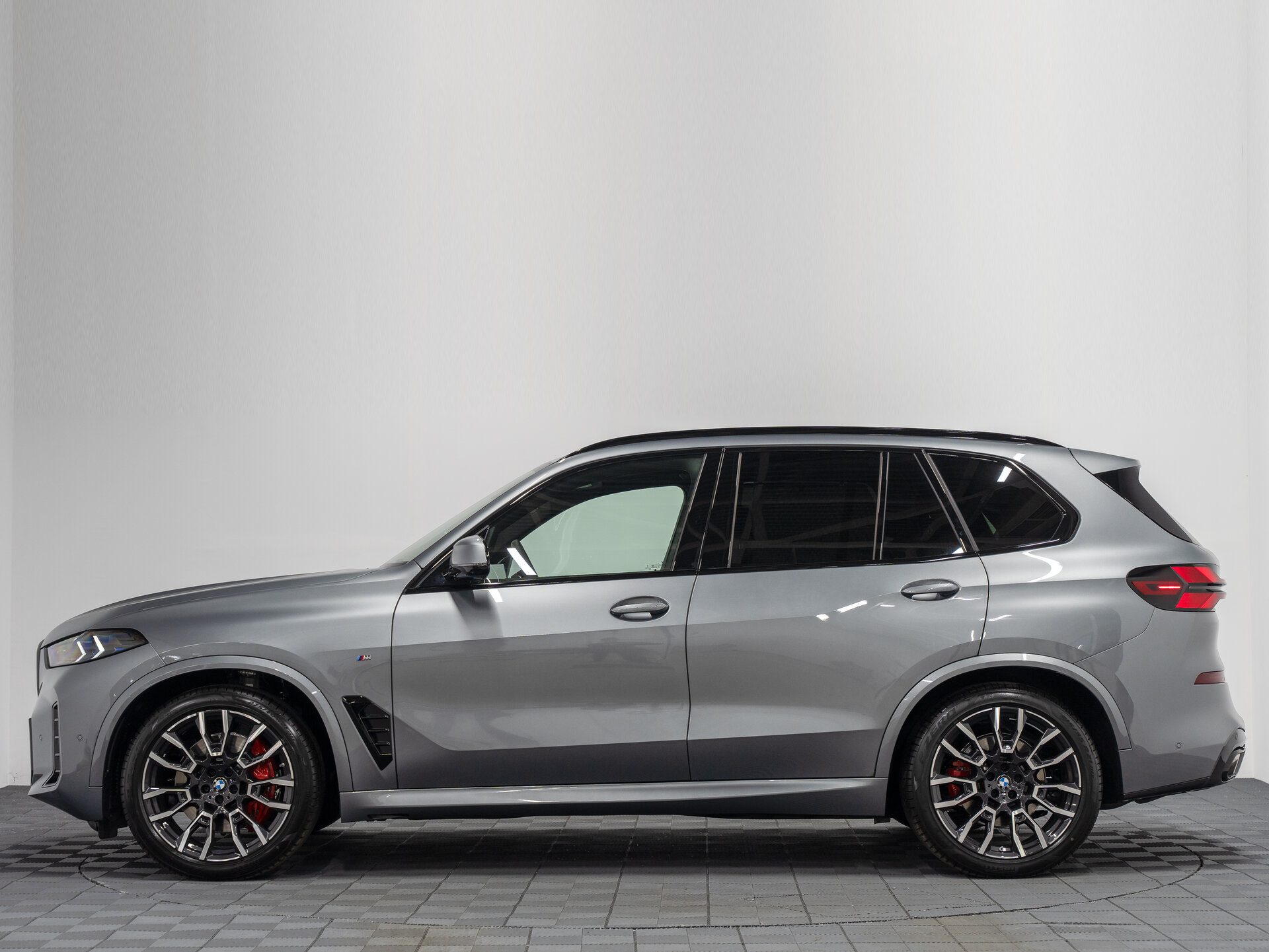 Автомобиль BMW X5 40i 3.0 AT (381 л.с.) 4WD - 11
