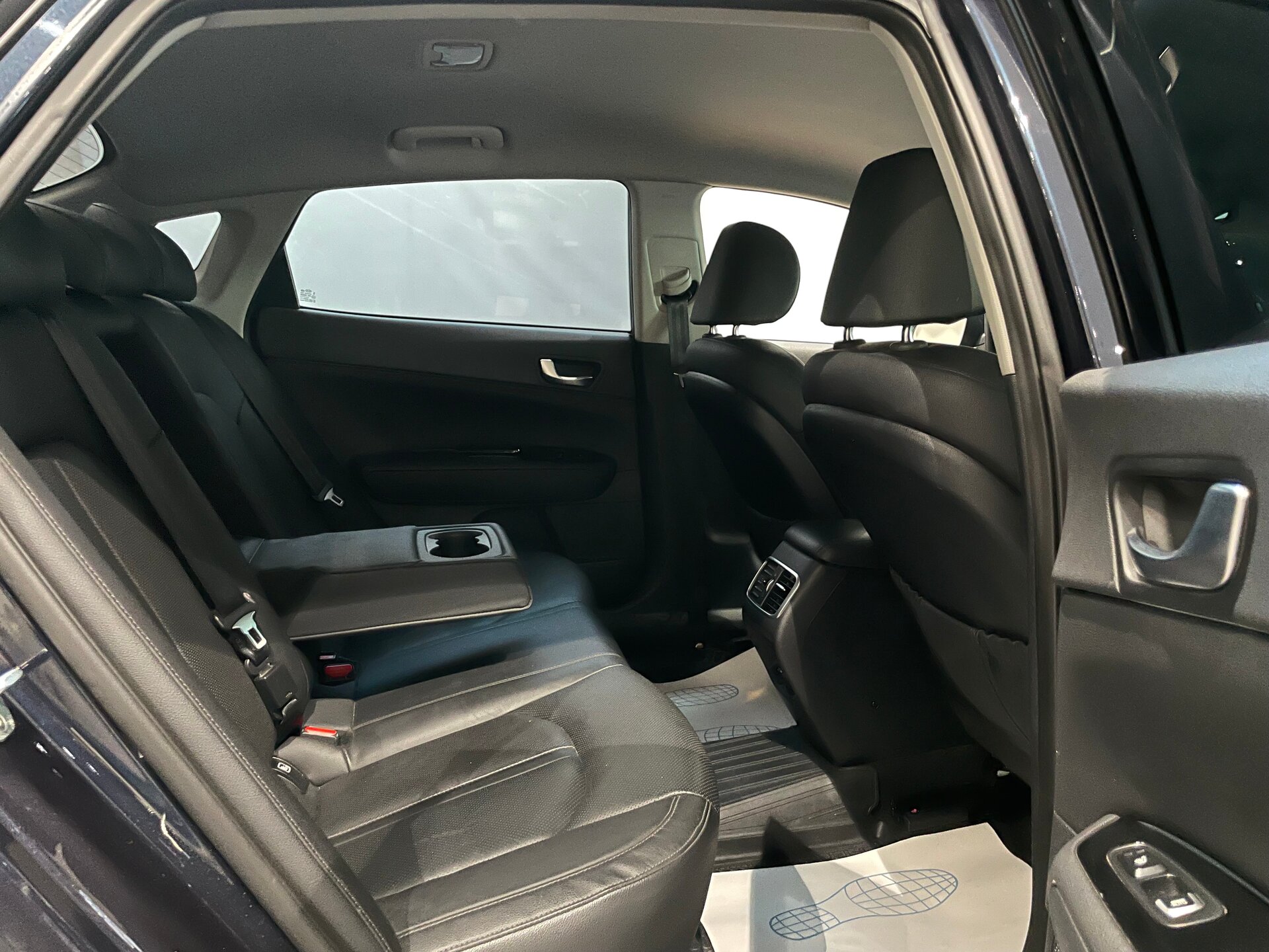 Автомобиль Kia Optima 2.0 AT (150 л.с.) - 10