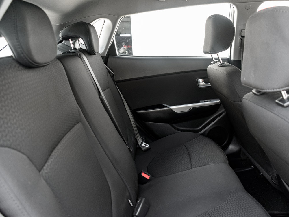 Купить Kia Rio 5-speed 1.6 MT (123 л.с.), 2014 в Екатеренбурге