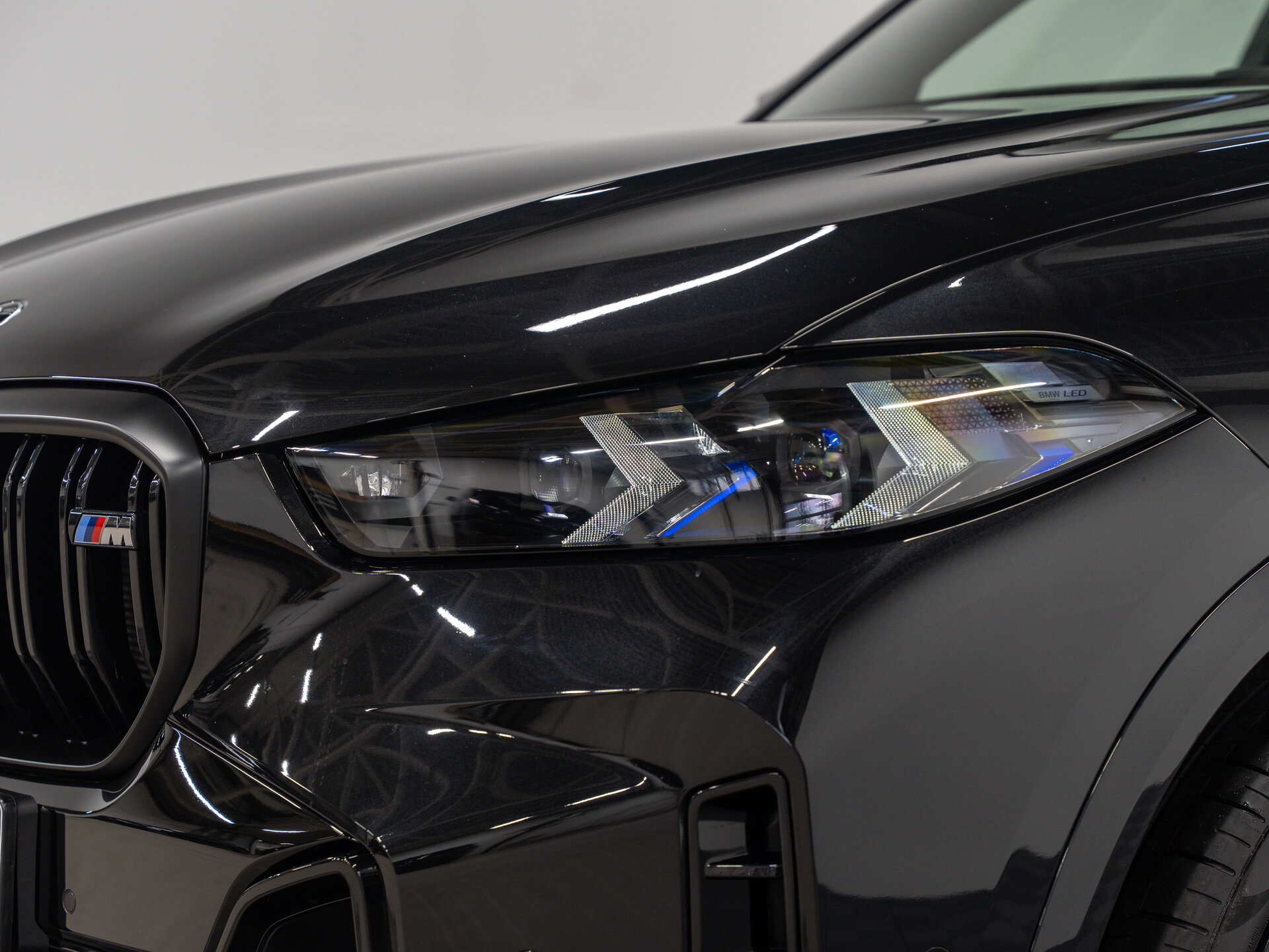 Автомобиль BMW X5 M60i 4.4 AT (530 л.с.) 4WD - 2