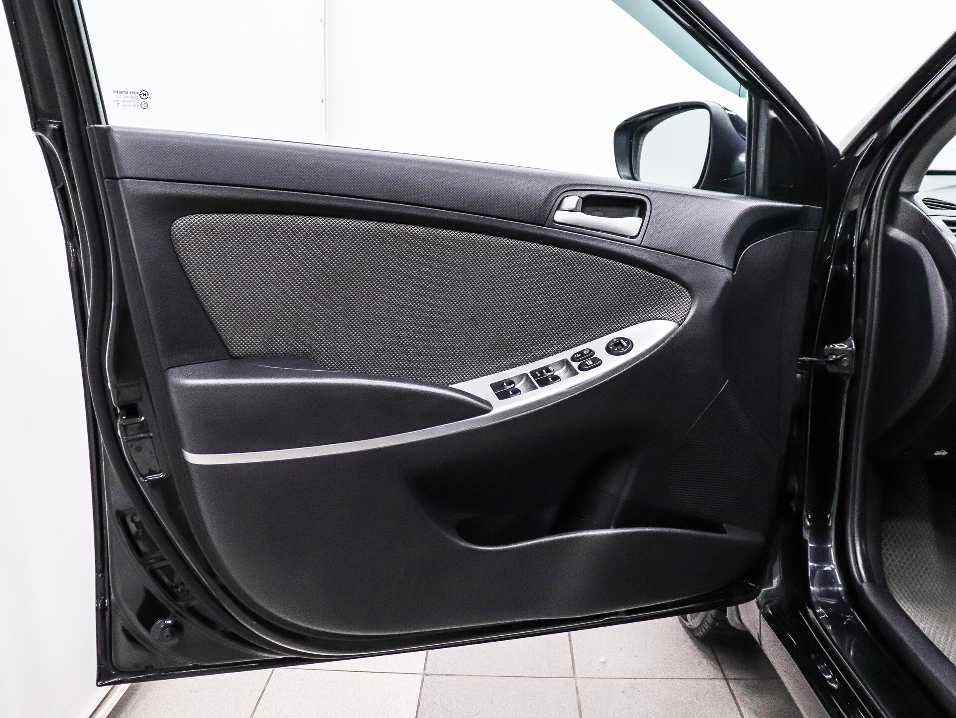 Hyundai Solaris 2014 9