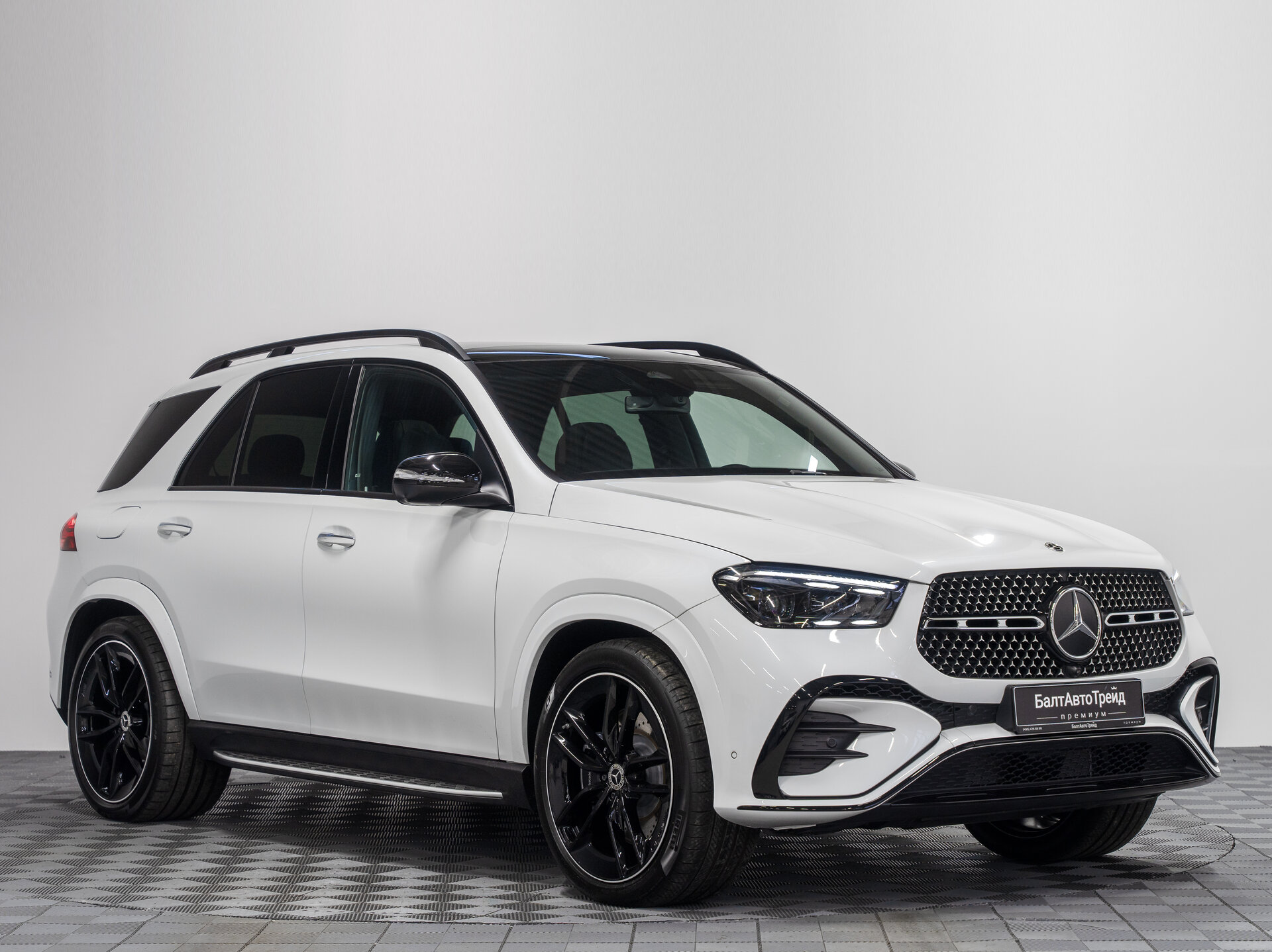 Автомобиль Mercedes-Benz GLE 450 d 3.0d AT (367 л.с.) 4WD - 6