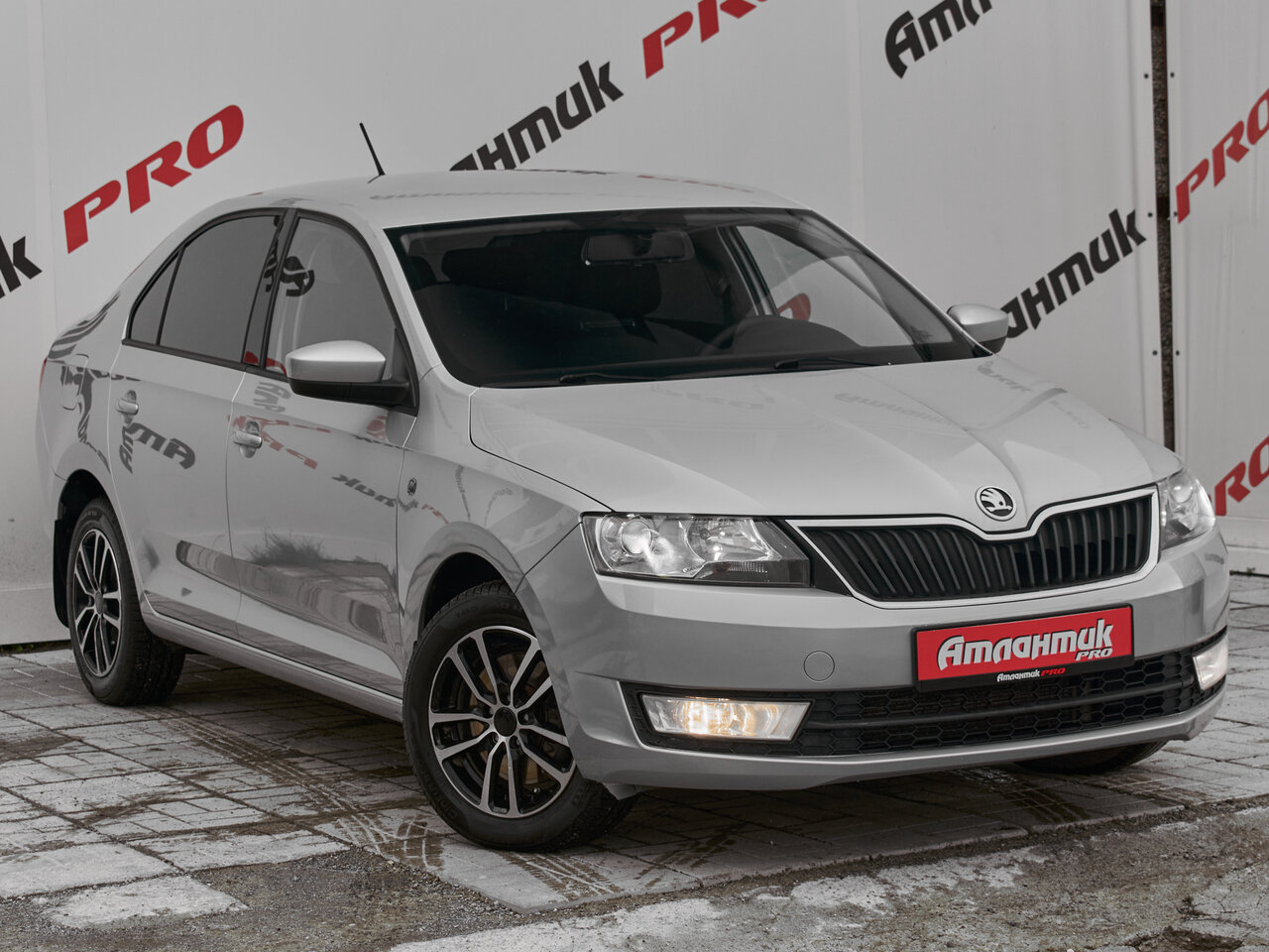 Купить Skoda Rapid 1.6 AT (105 л.с.), 2014 в Екатеренбурге
