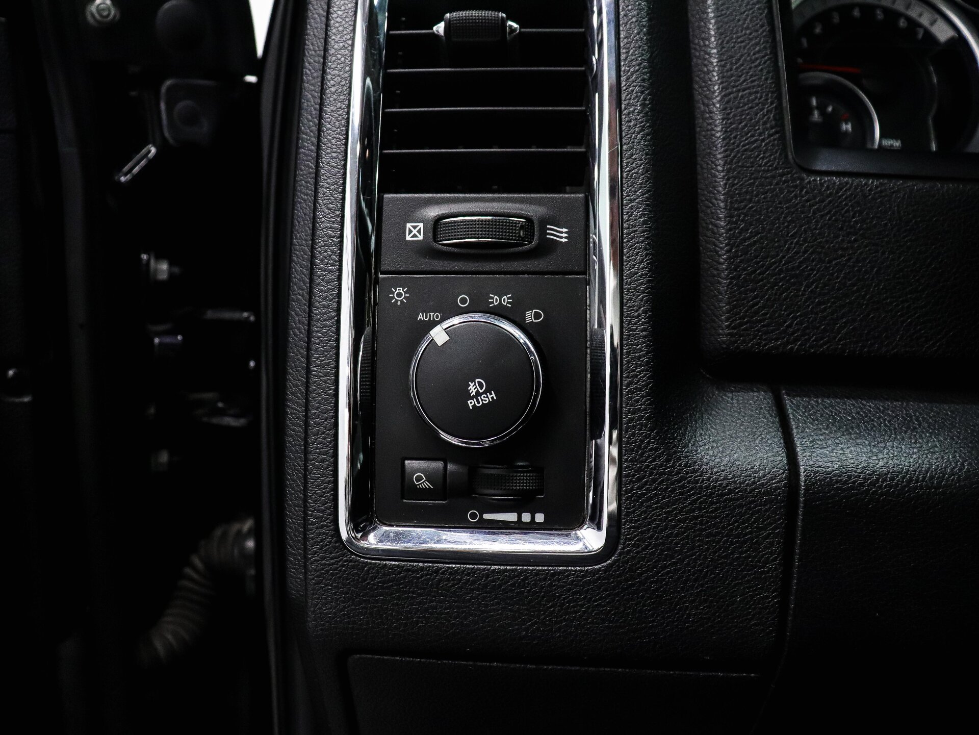 Dodge RAM 2013 16