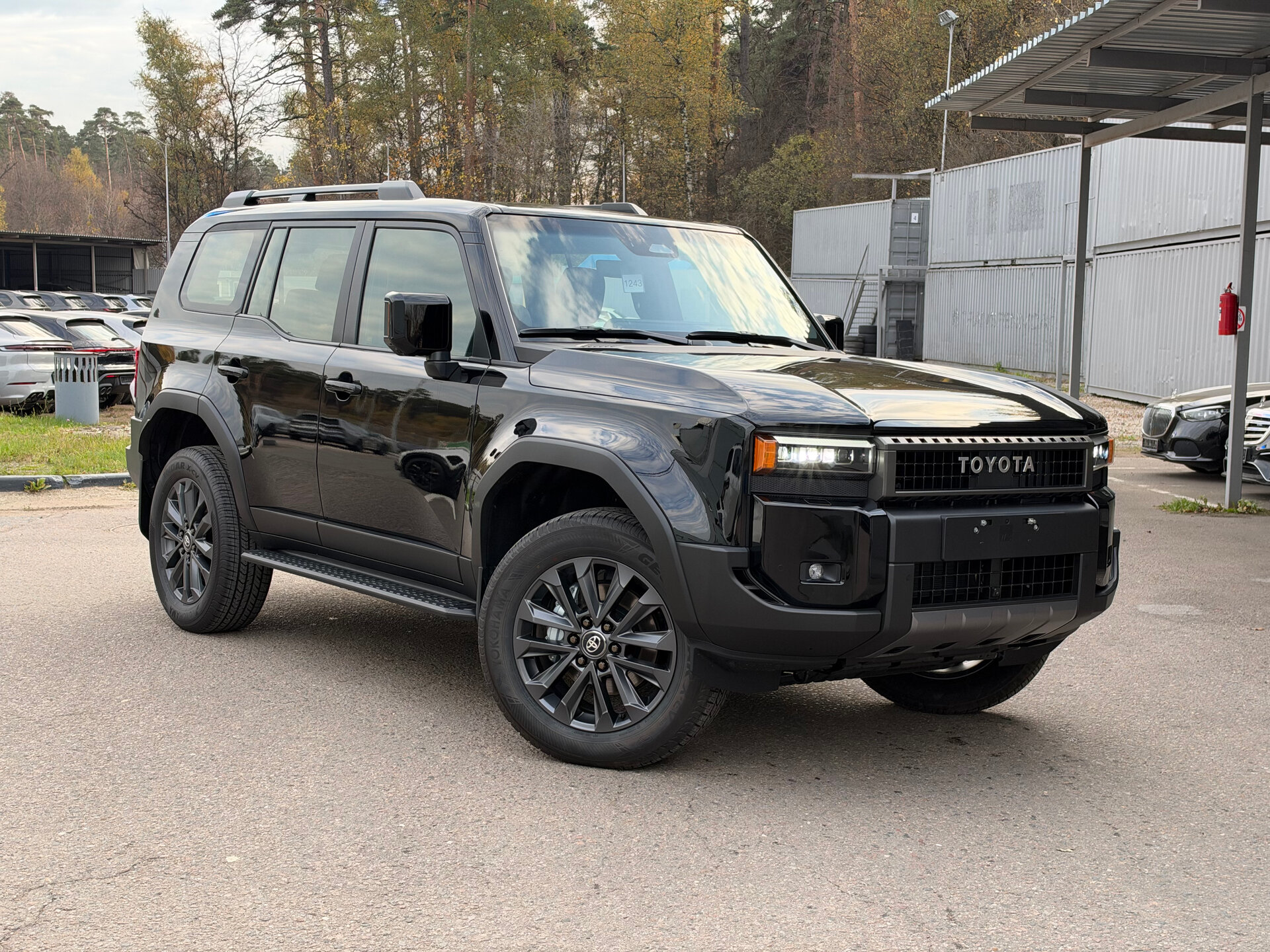 Автомобиль Toyota Land Cruiser Prado 2.8d AT (204 л.с.) 4WD - 3