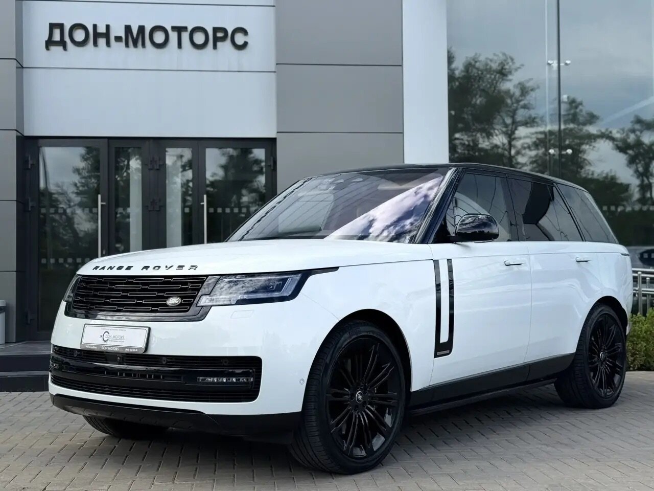 Land Rover Range Rover P530 MHEV 4.4 AT (530 л.с.) 4WD 2024