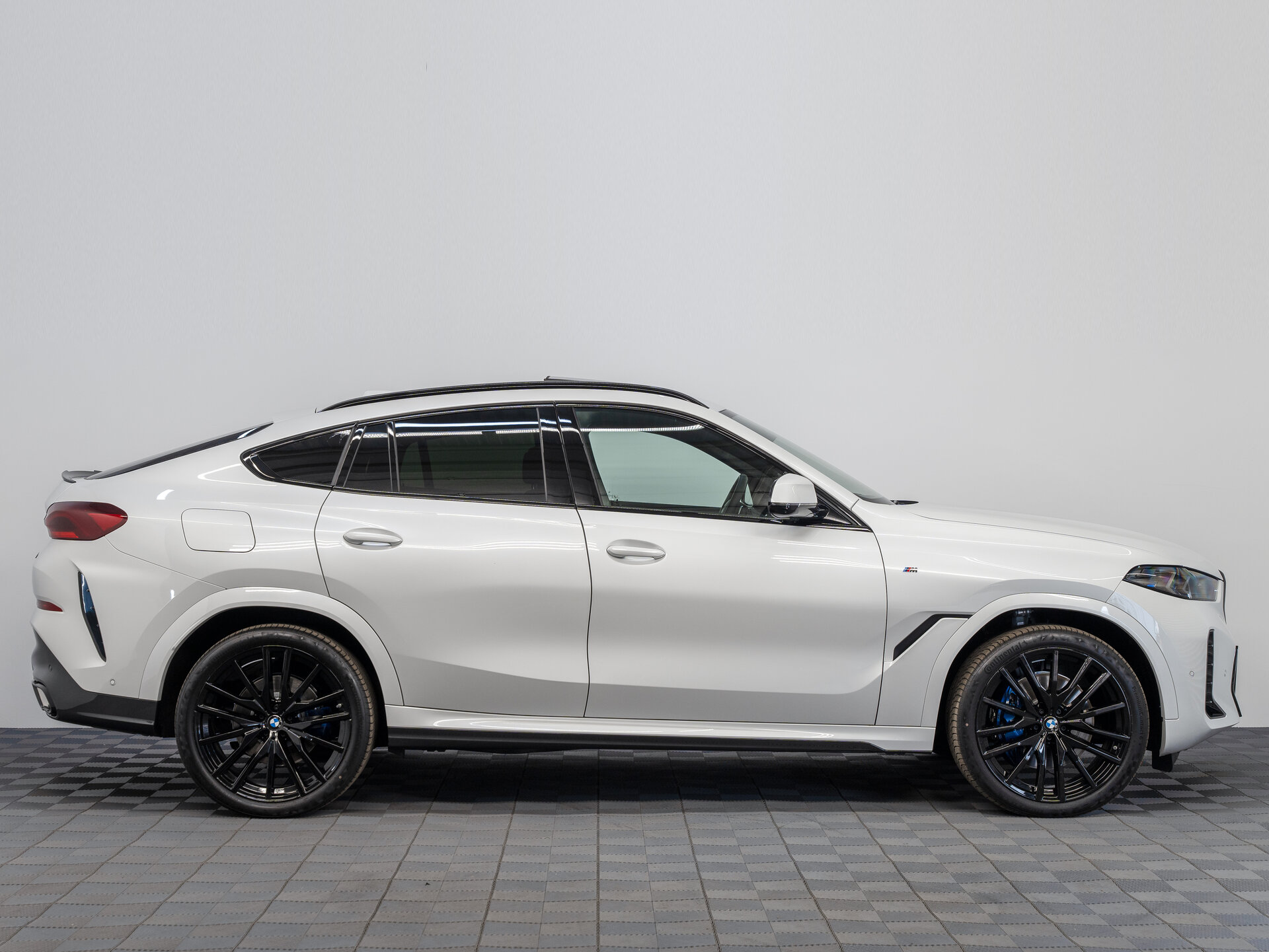 Автомобиль BMW X6 40i 3.0 AT (381 л.с.) 4WD - 4