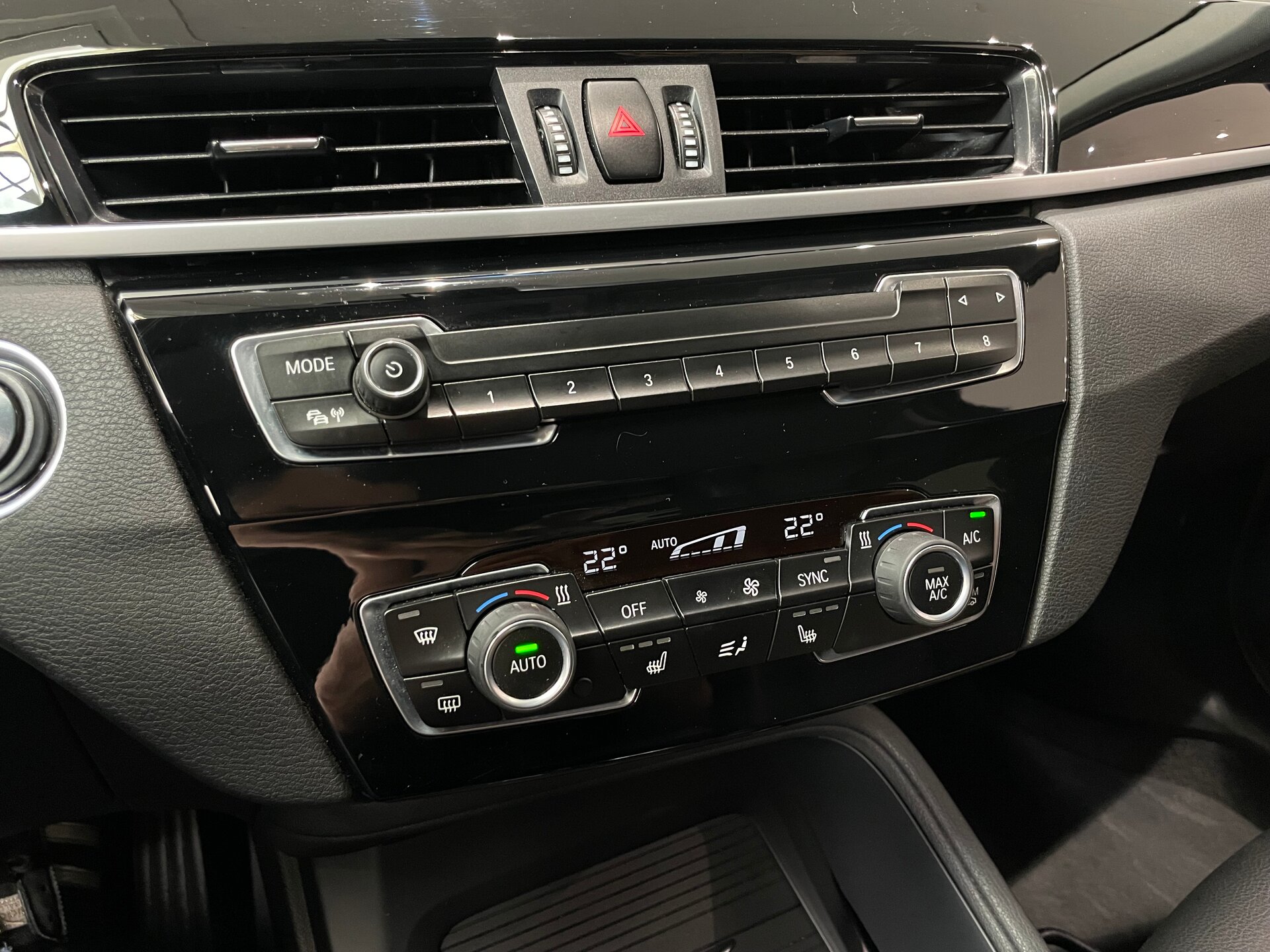 Автомобиль BMW X1 18i sDrive 1.5 AMT (140 л.с.) - 18