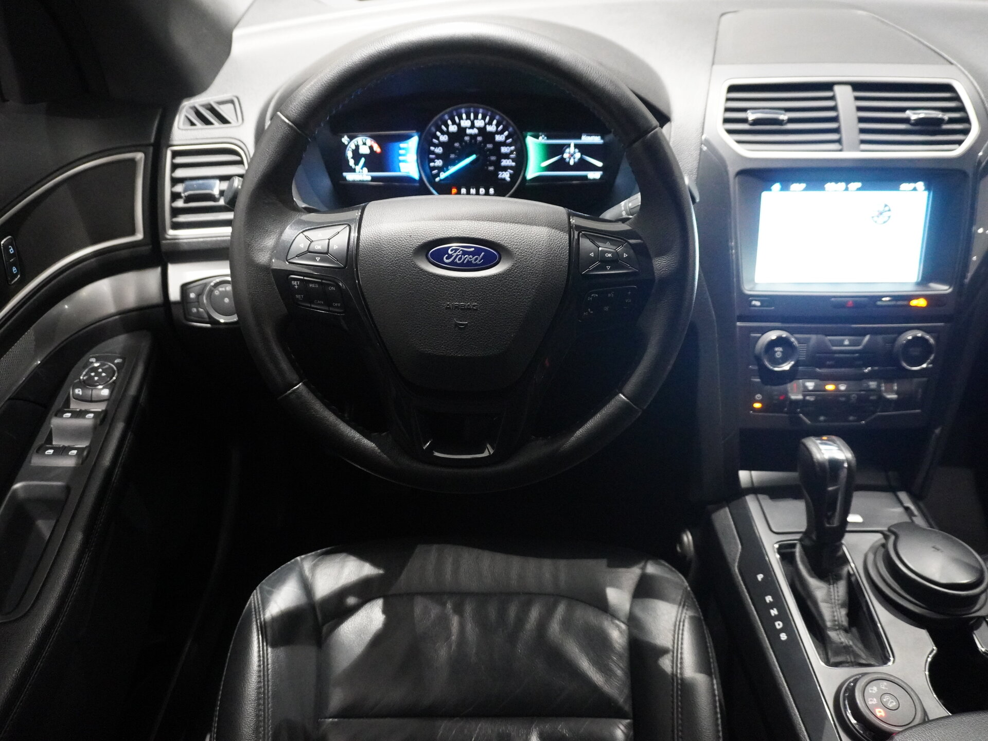 Автомобиль Ford Explorer 3.5 AT (249 л.с.) 4WD - 17