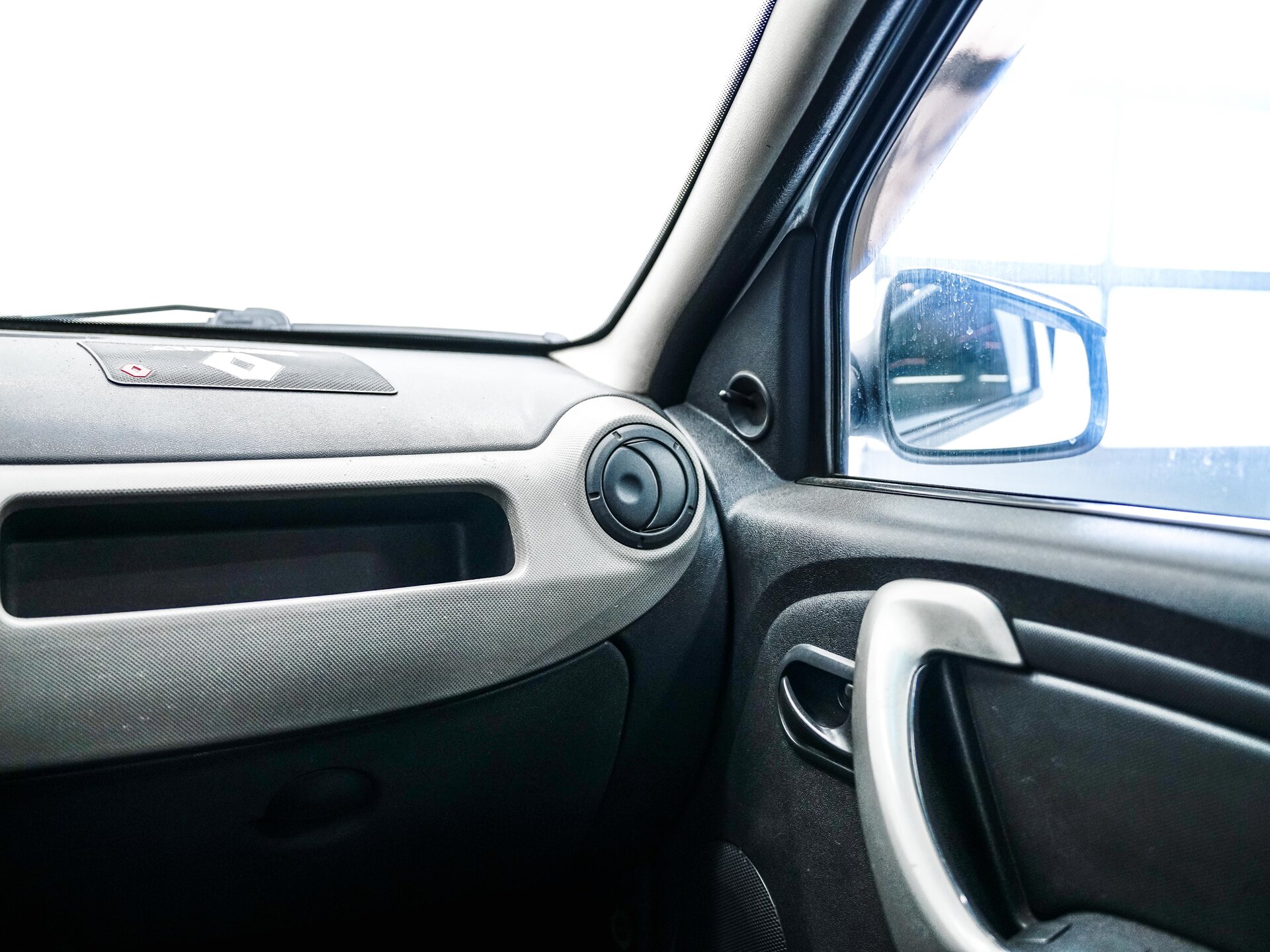 Renault Logan 2012 14