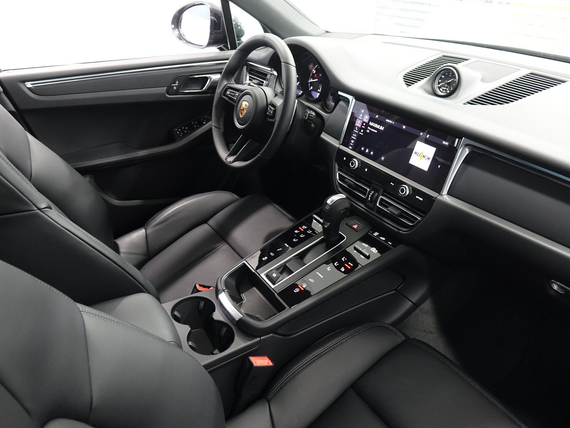 Автомобиль Porsche Macan 2.0 AMT (265 л.с.) 4WD - 20