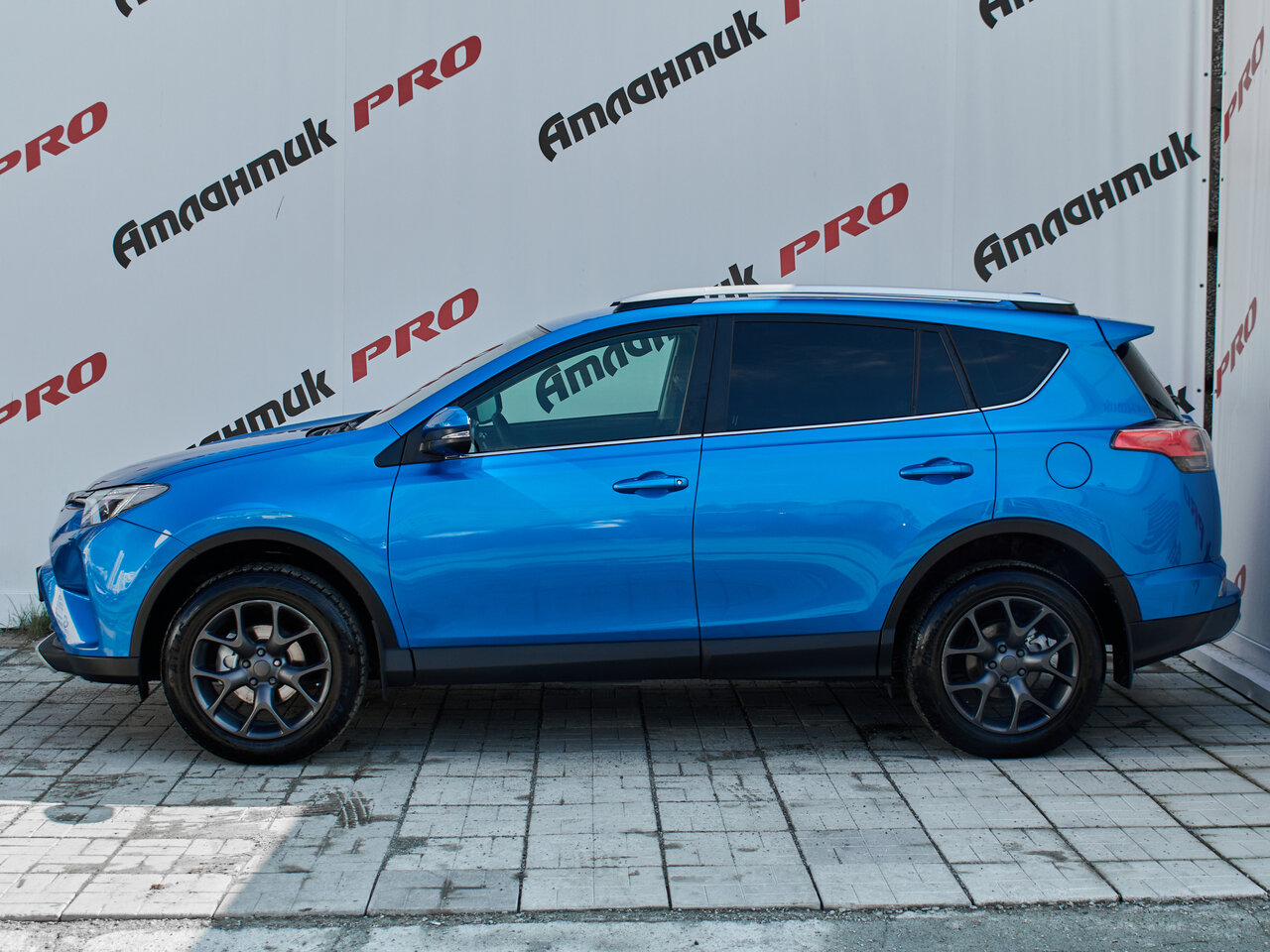 Купить Toyota RAV4 2.0 CVT (146 л.с.) 4WD, 2016 в Екатеренбурге