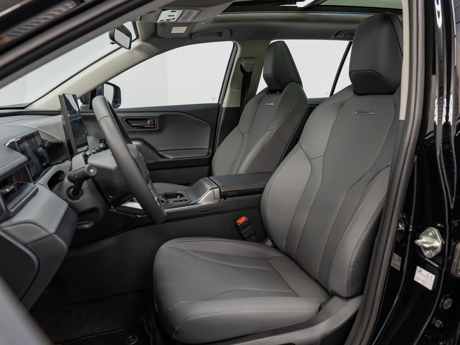 Автомобиль Toyota RAV4 2.0 CVT (171 л.с.) 4WD - 10
