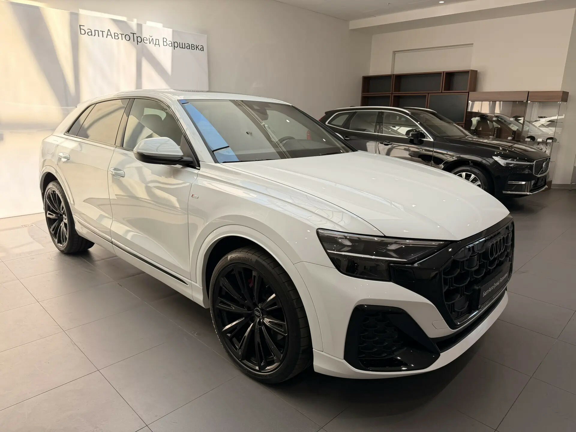 Автомобиль Audi Q8 50 TDI 3.0d AT (286 л.с.) 4WD - 2