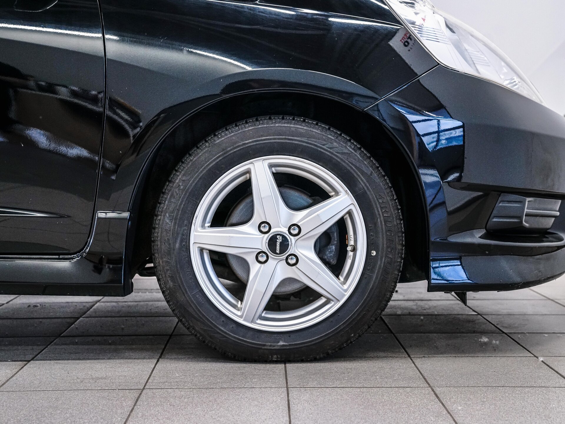 Honda Fit Shuttle 2012 28