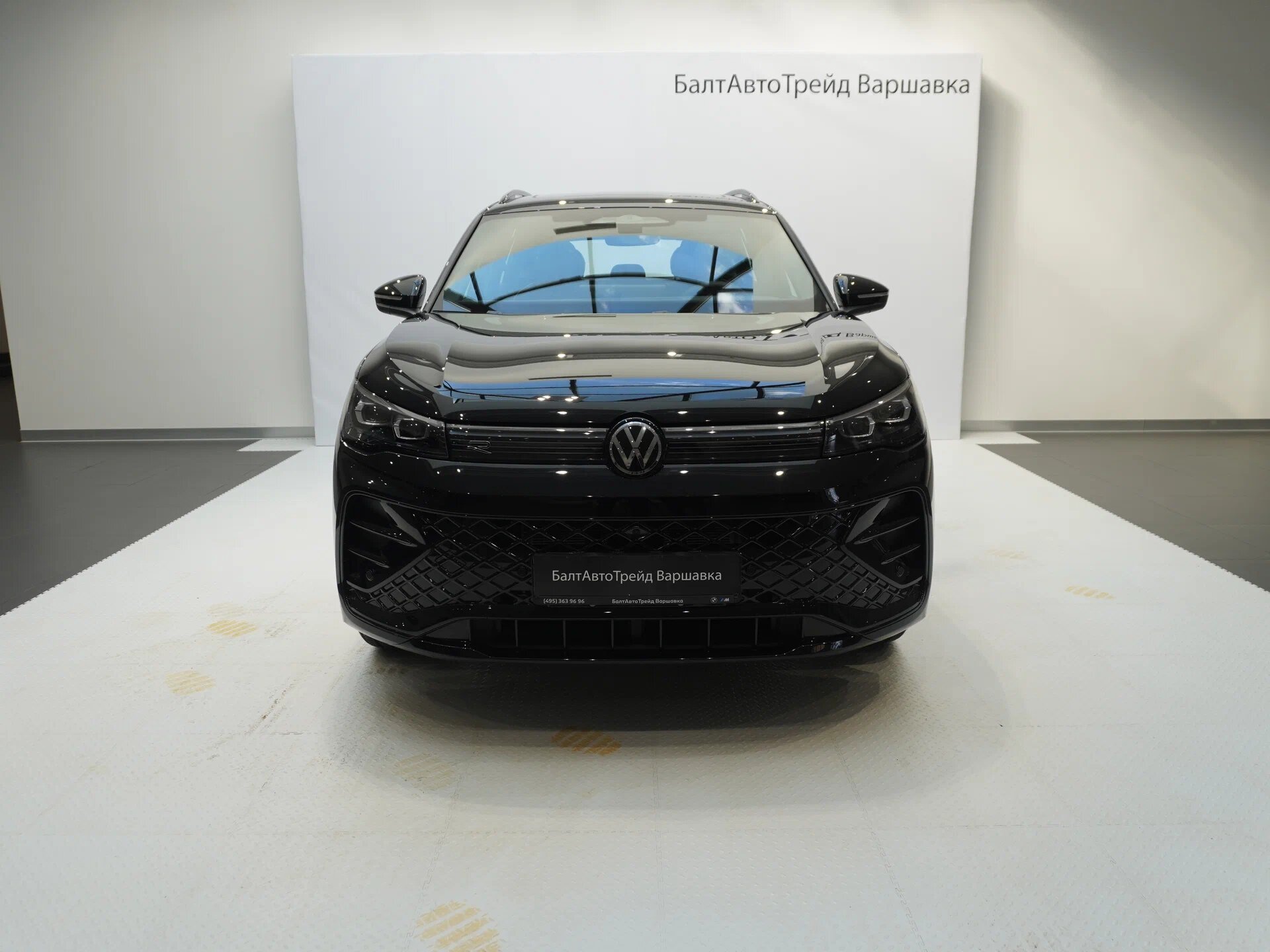 Автомобиль Volkswagen Tiguan L Pro 2.0 AMT (220 л.с.) 4WD - 9