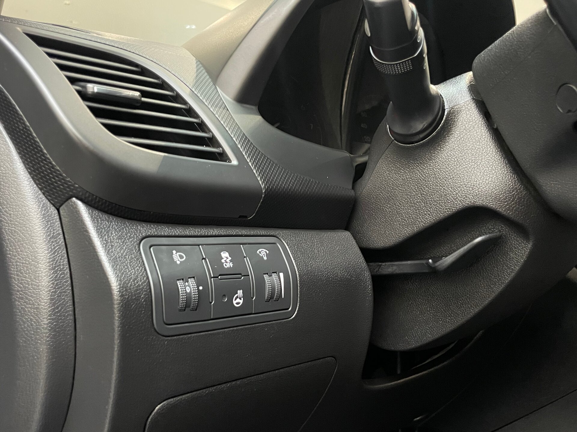 Автомобиль Hyundai Solaris 1.6 AT (123 л.с.) - 20