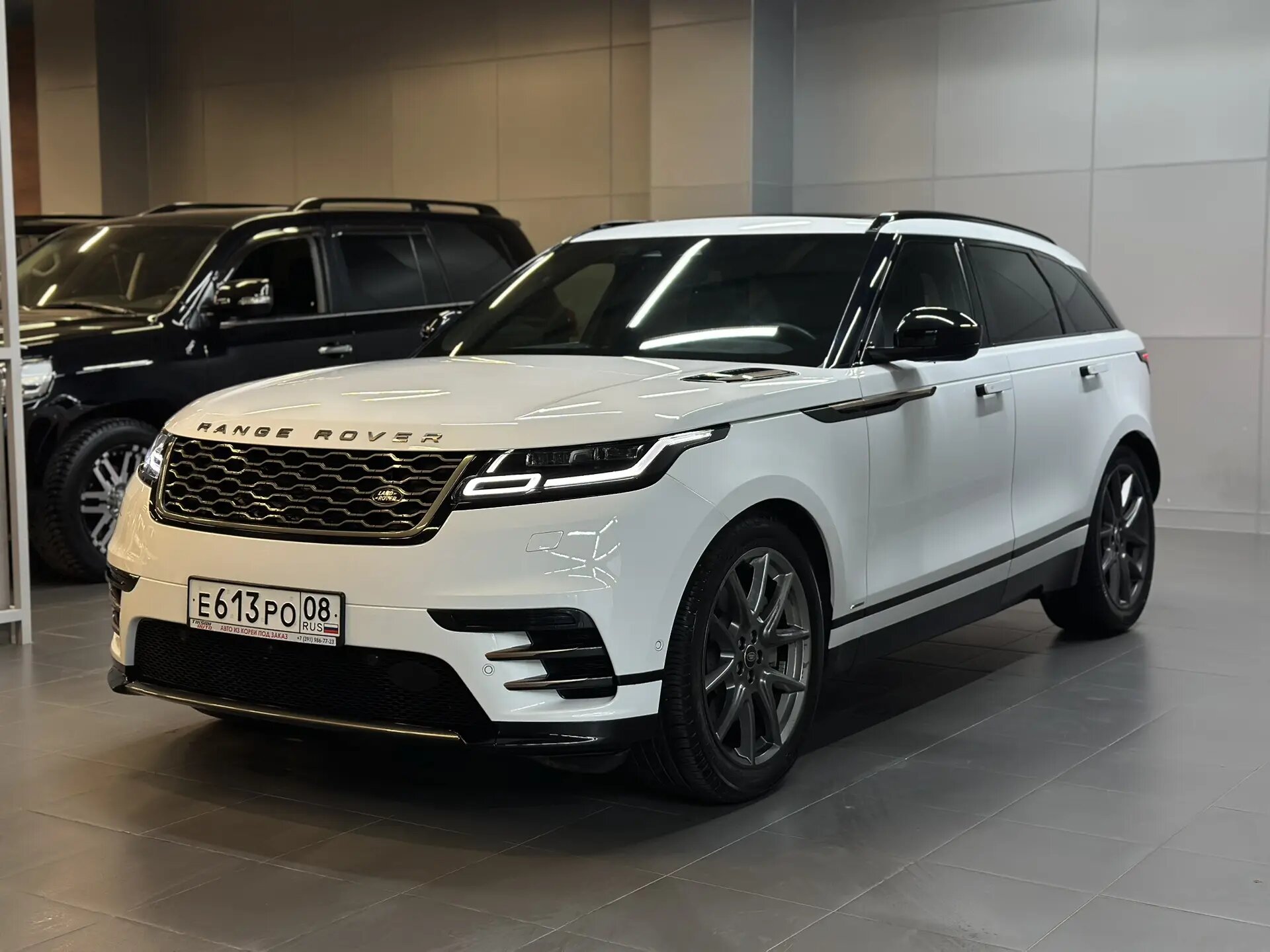 Land Rover Range Rover Velar — фото 1